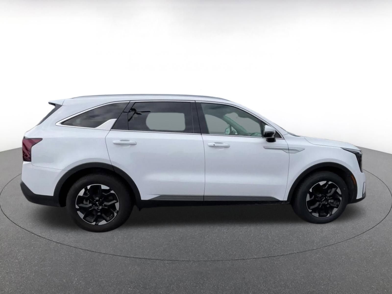 Thumbnail: 2024 Kia Sorento - 16