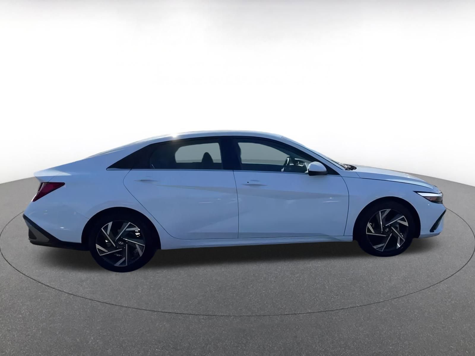 Thumbnail: 2025 Hyundai Elantra - 16