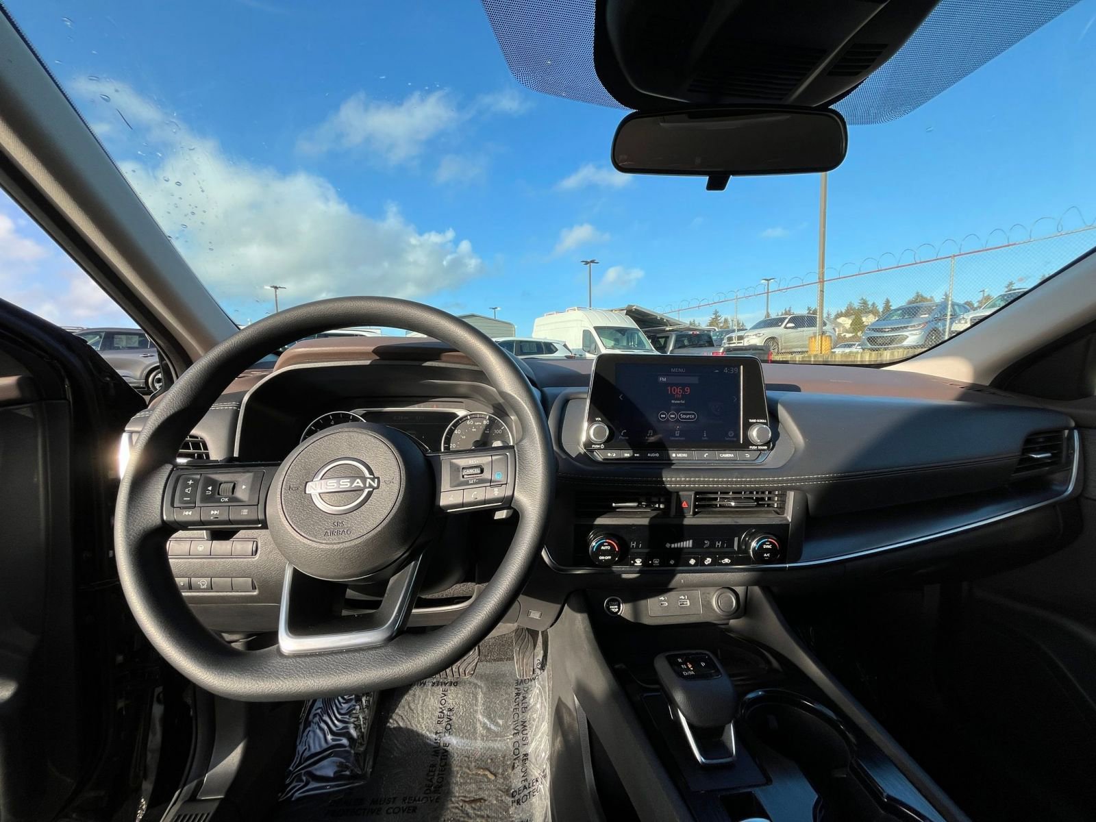Thumbnail: 2023 Nissan Rogue - 33