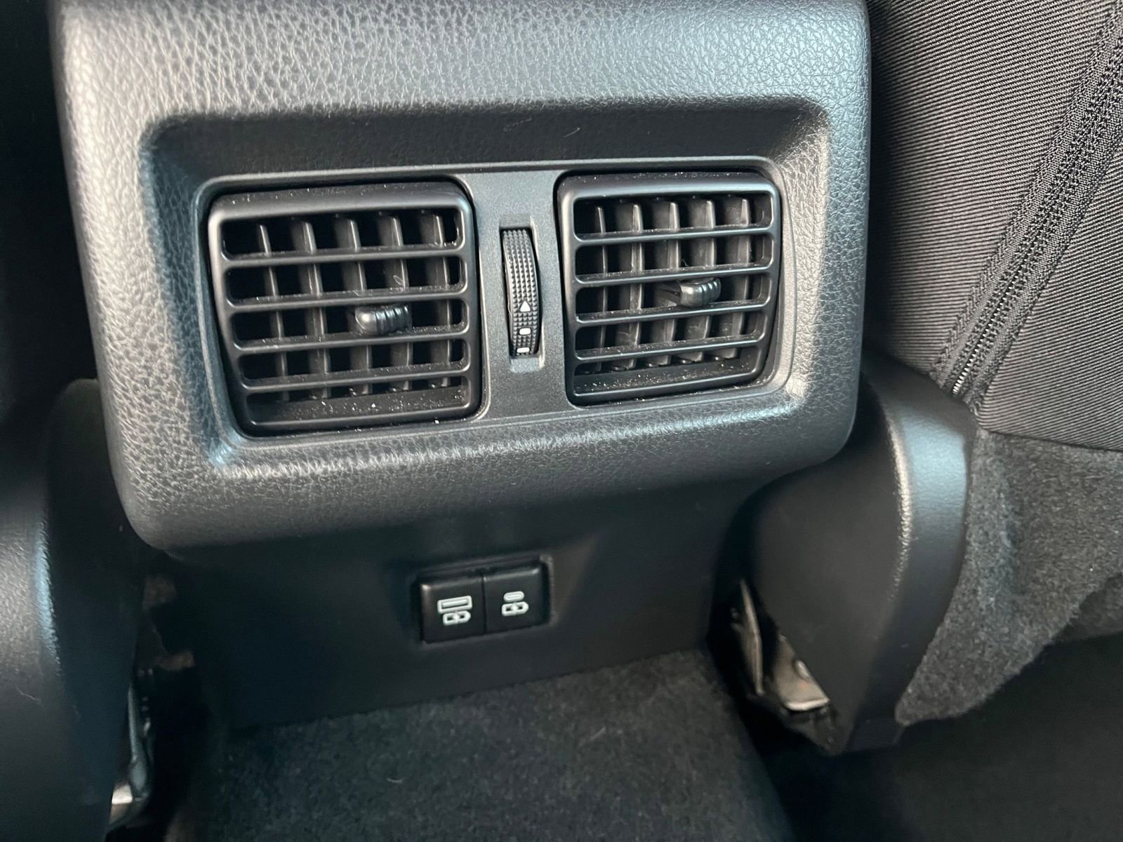 Thumbnail: 2025 Toyota Camry - 24