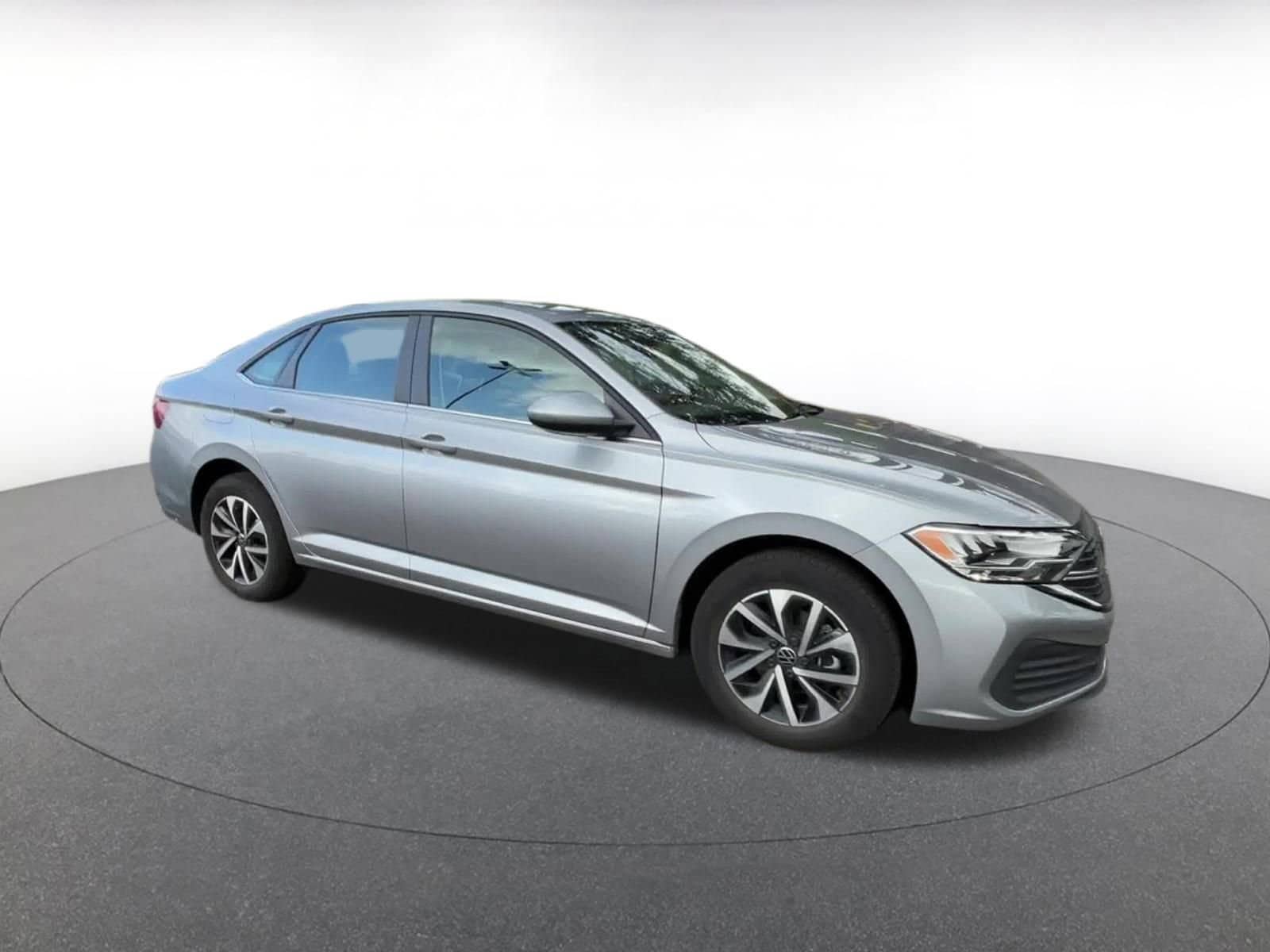 Thumbnail: 2024 Volkswagen Jetta - 2