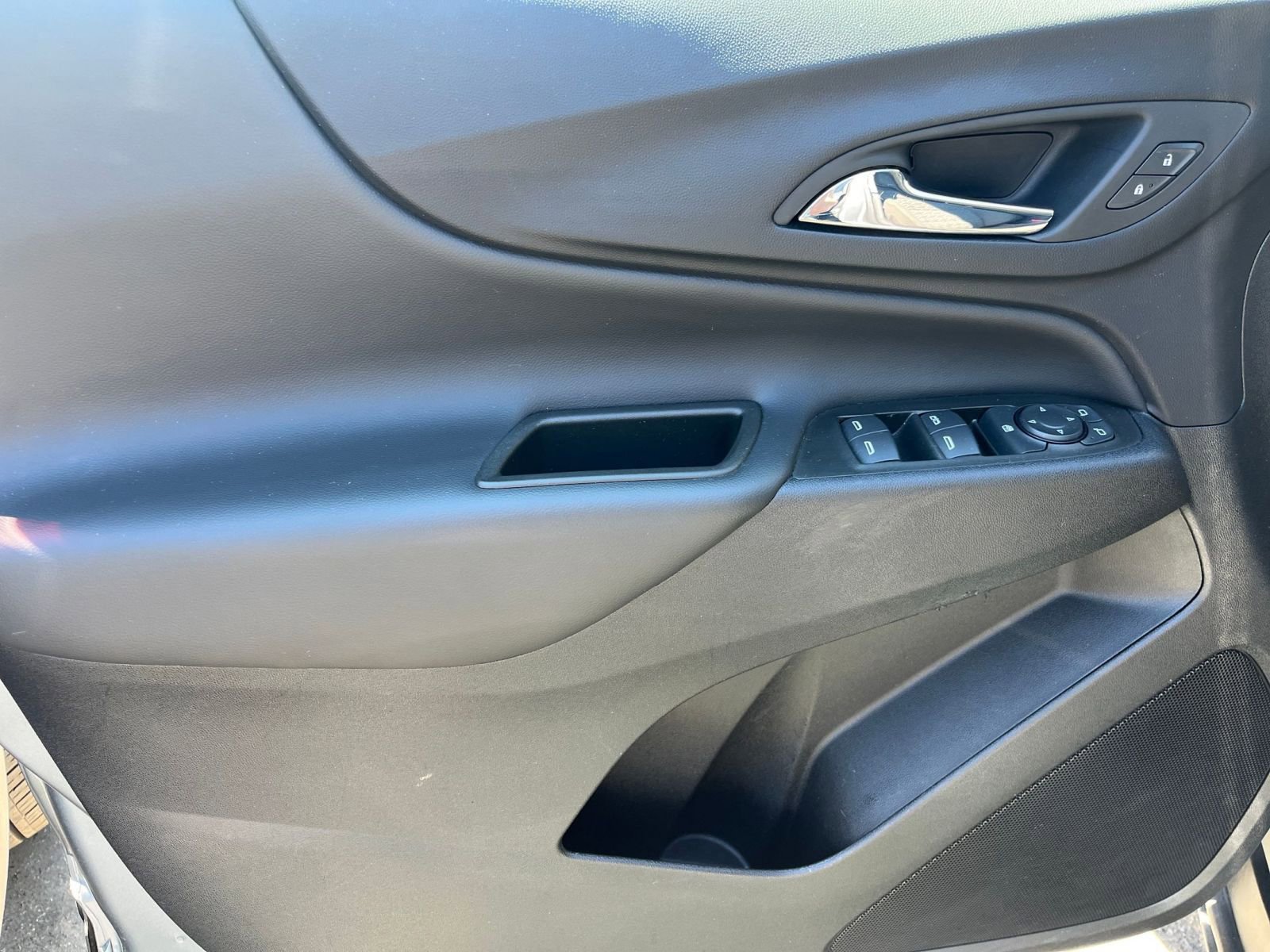 Thumbnail: 2023 Chevrolet Equinox - 20