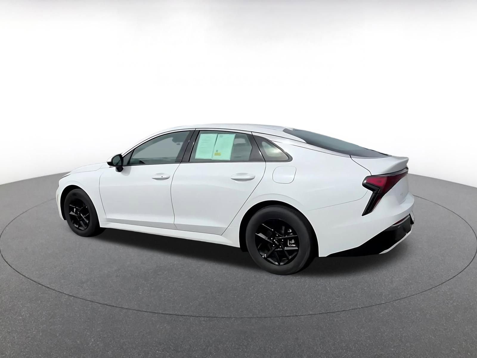 Thumbnail: 2025 Kia K5 - 10