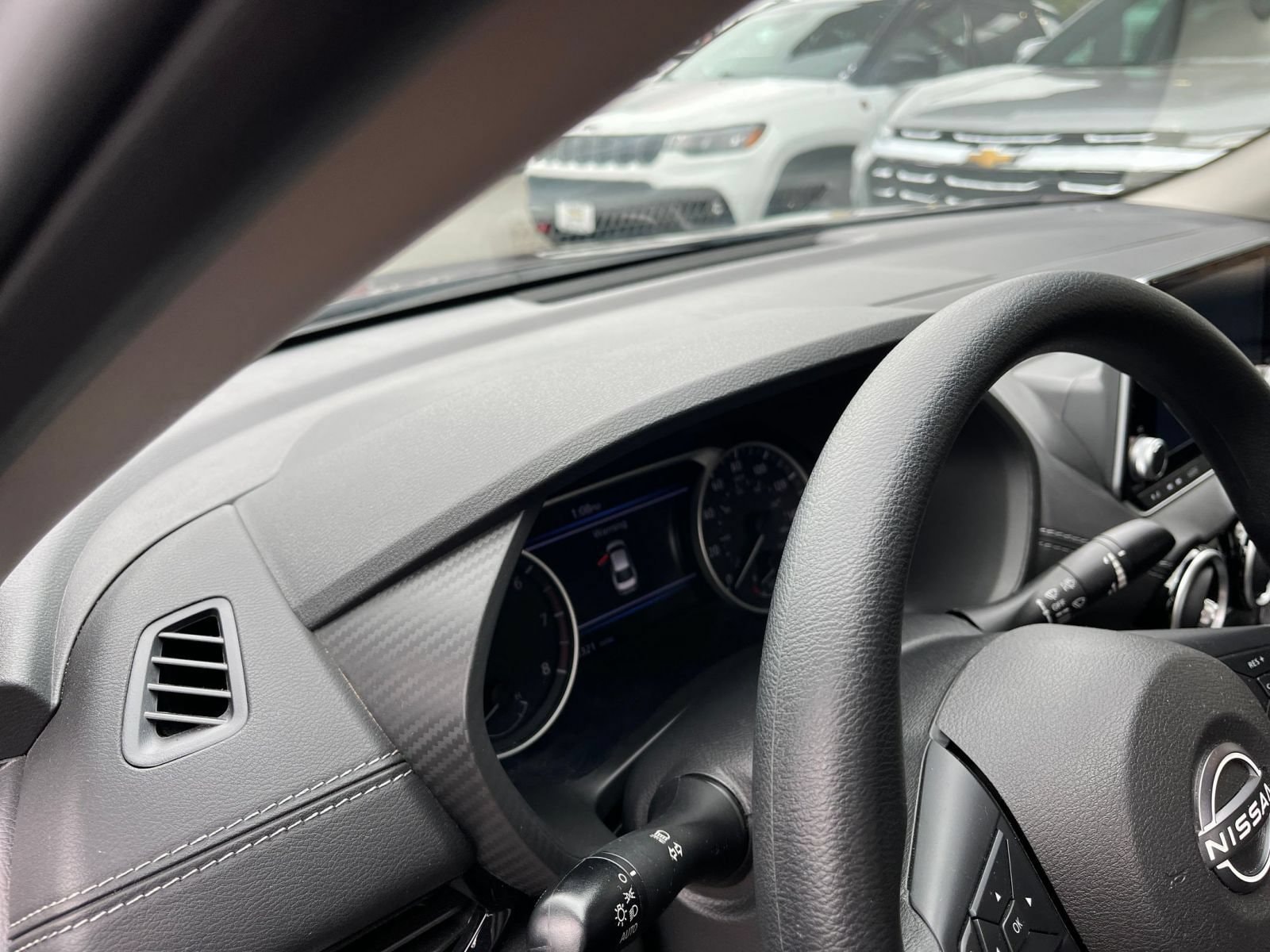Thumbnail: 2025 Nissan Sentra - 33