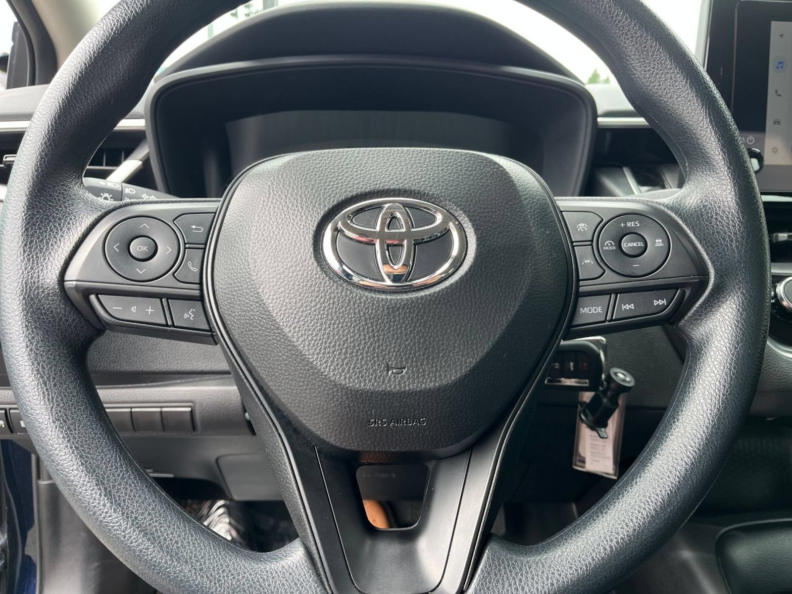 Thumbnail: 2025 Toyota Corolla - 28