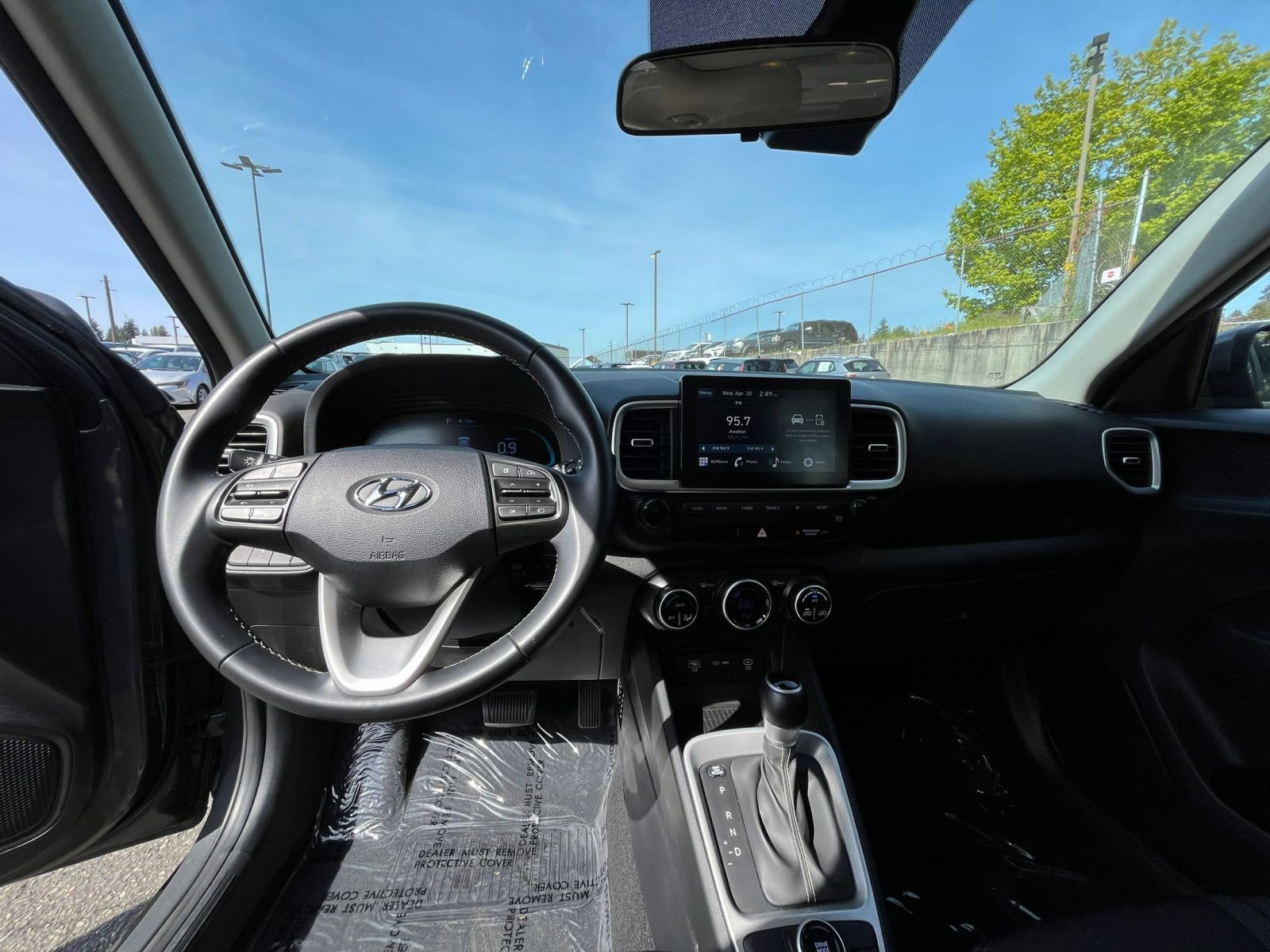 Thumbnail: 2023 Hyundai Venue - 33