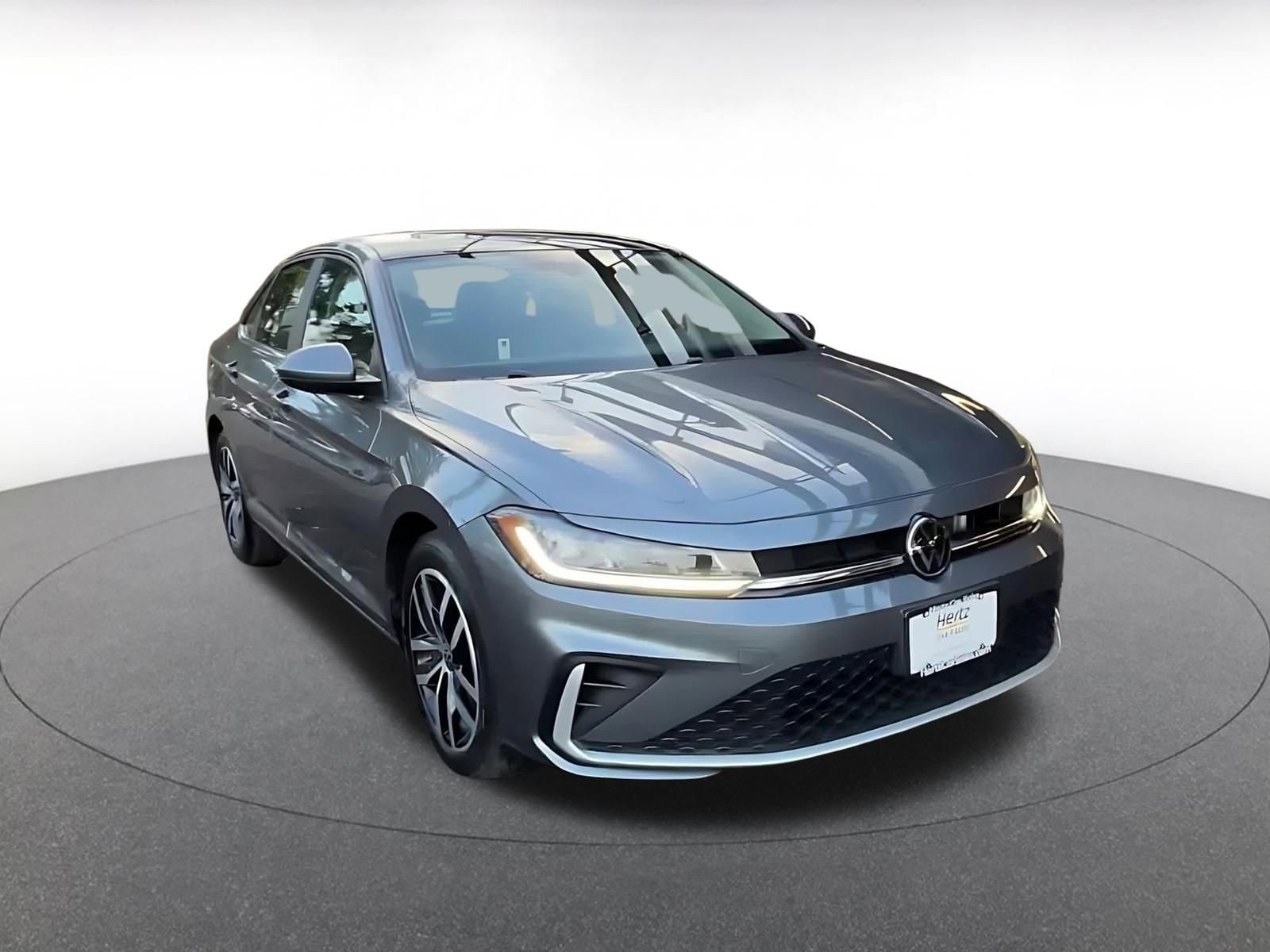 Thumbnail: 2025 Volkswagen Jetta - 3