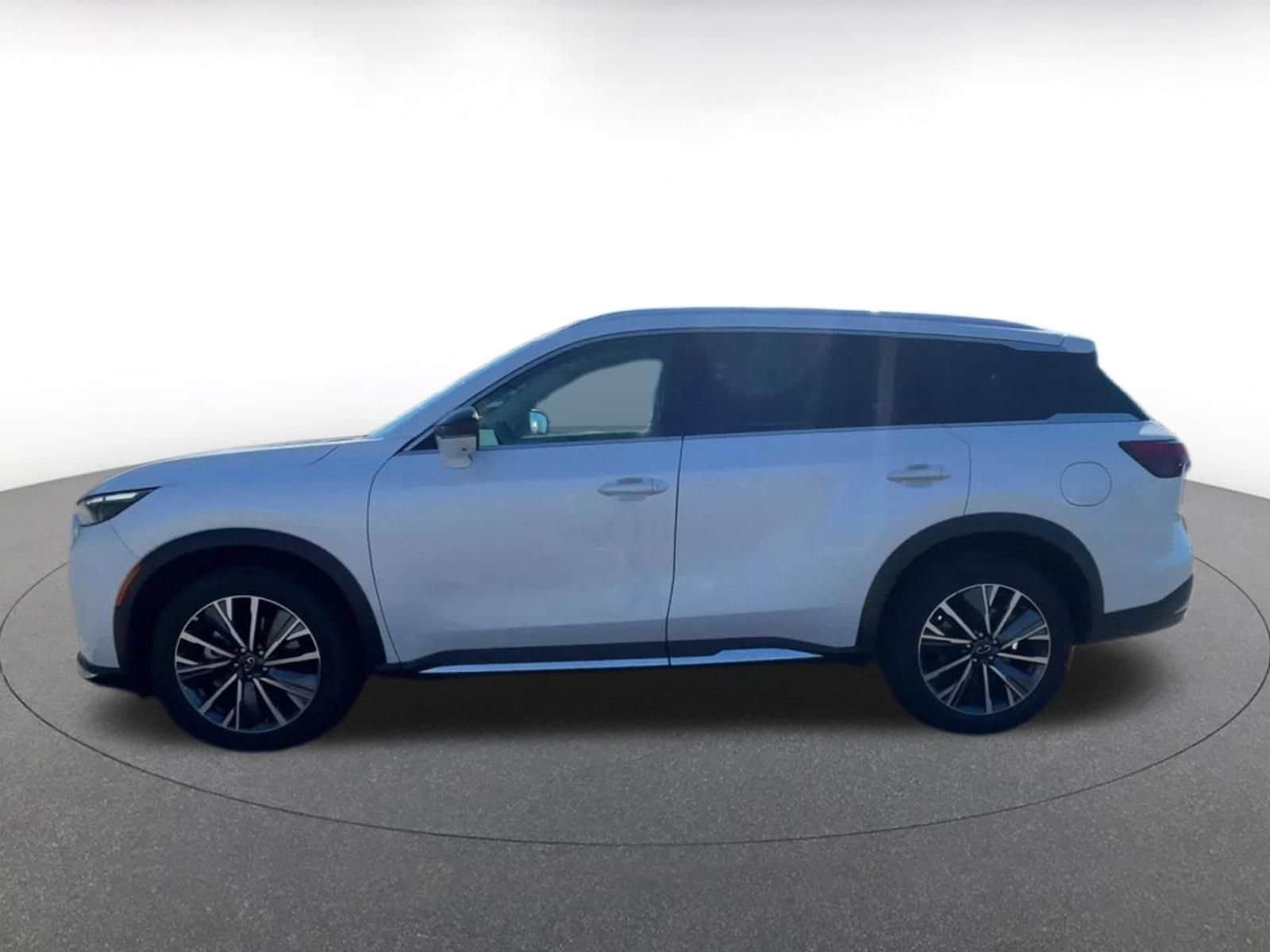 Thumbnail: 2026 INFINITI QX60 - 9