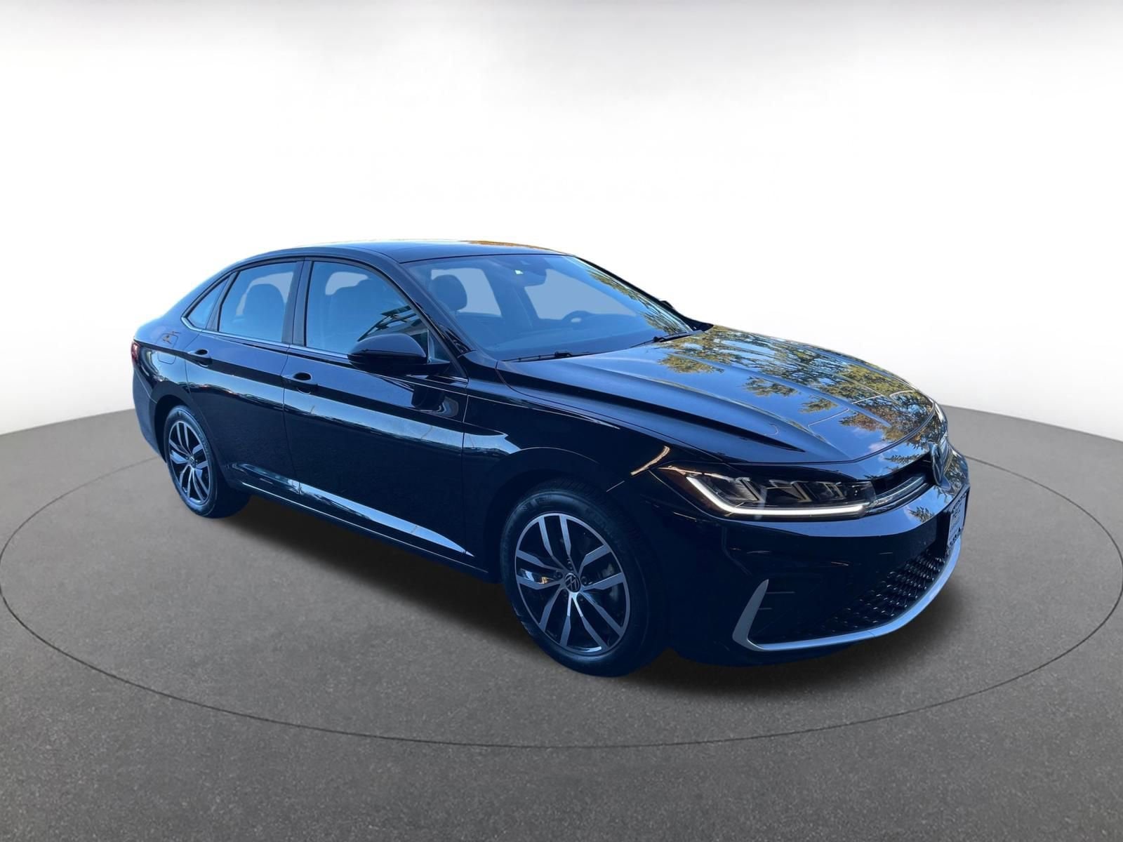 Thumbnail: 2025 Volkswagen Jetta - 1