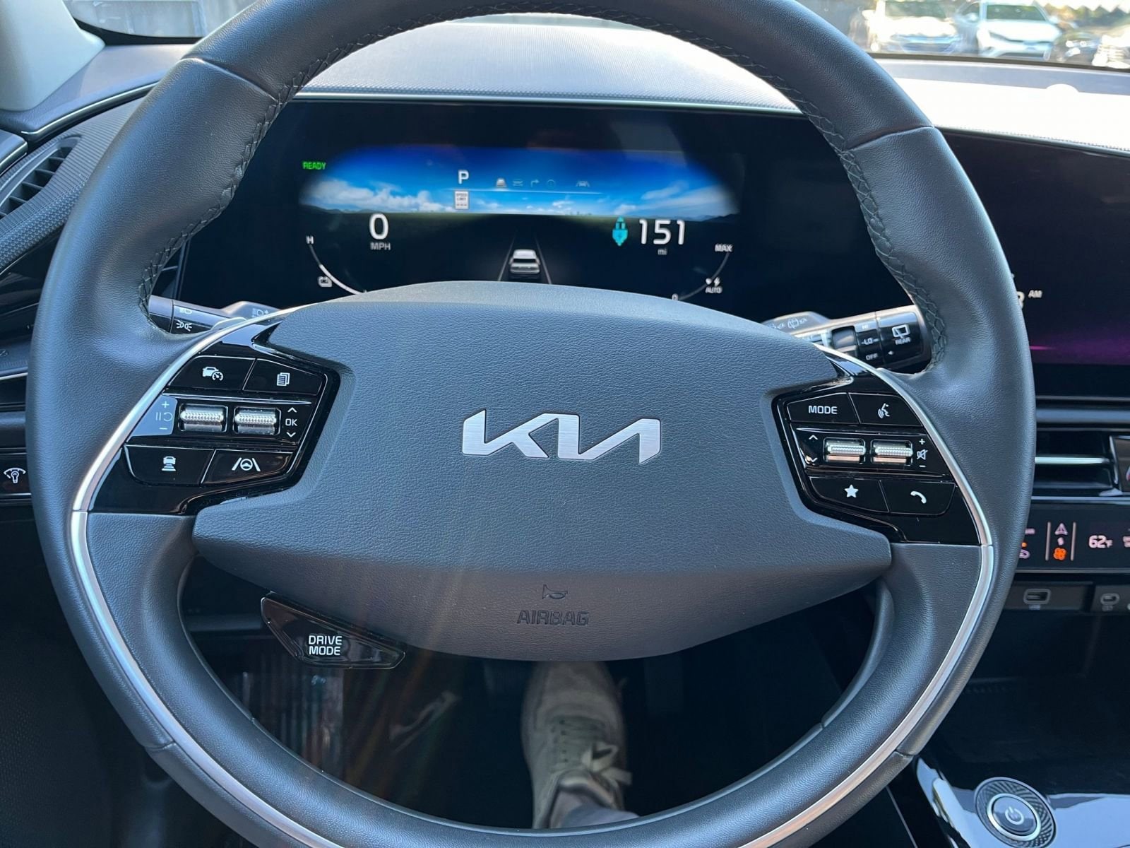 Thumbnail: 2023 Kia Niro - 30