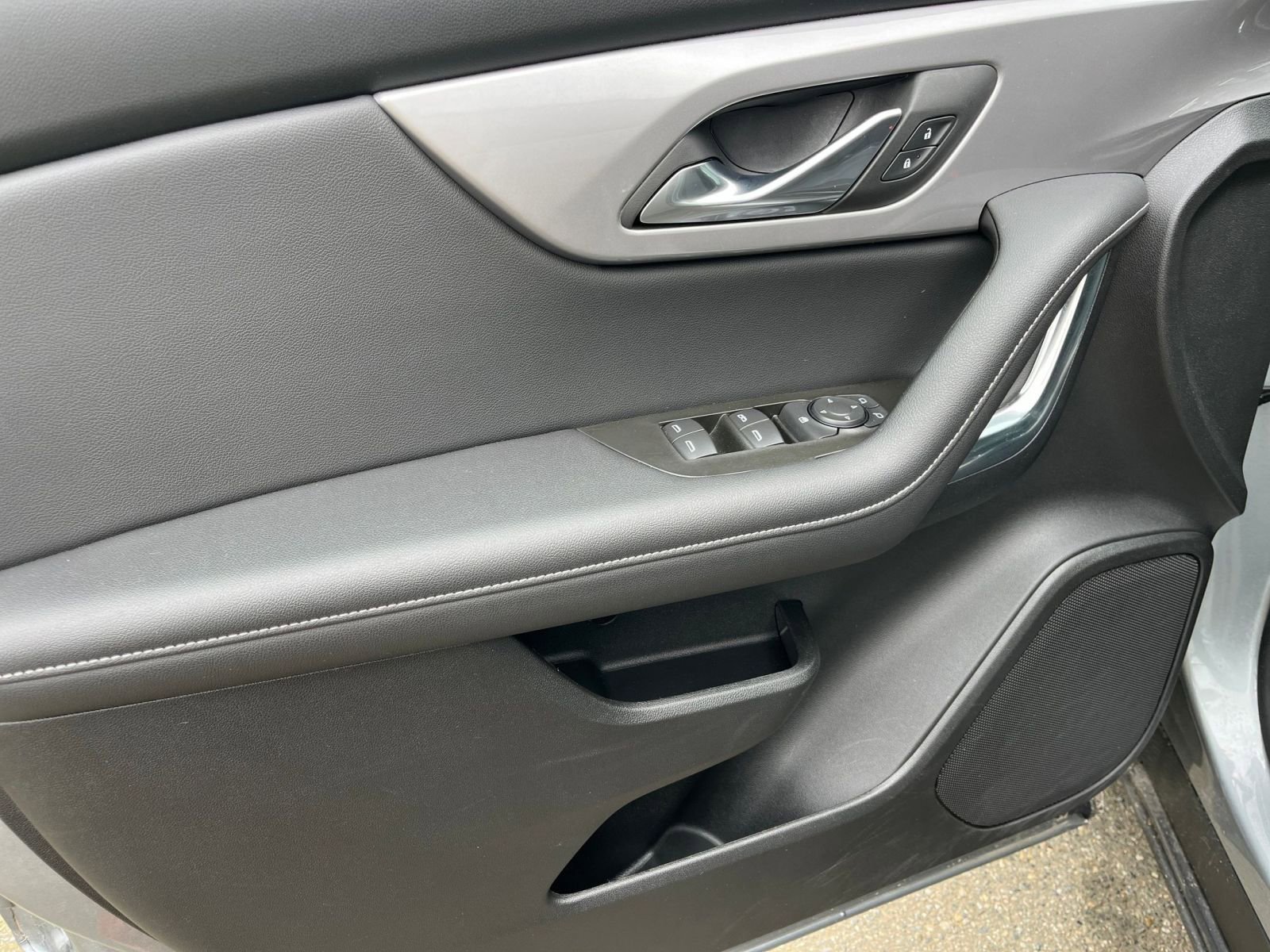 Thumbnail: 2025 Chevrolet Blazer - 18