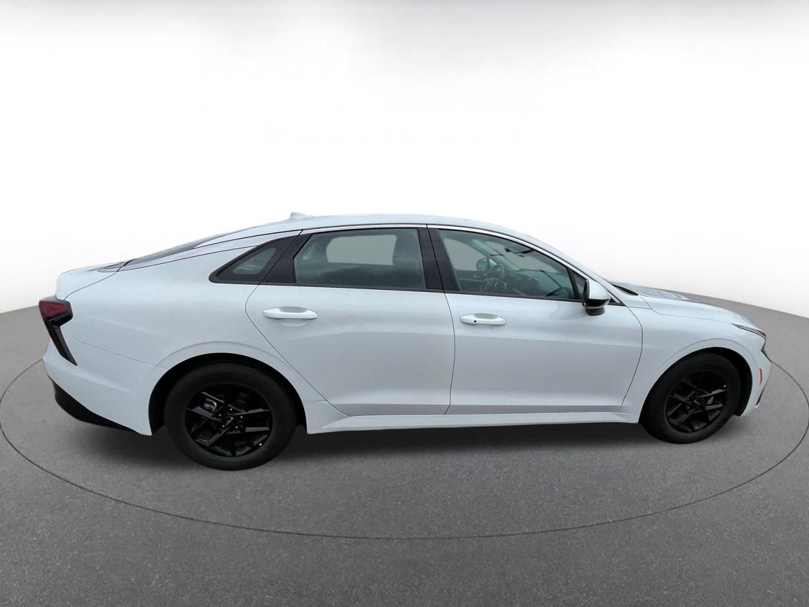 Thumbnail: 2025 Kia K5 - 8