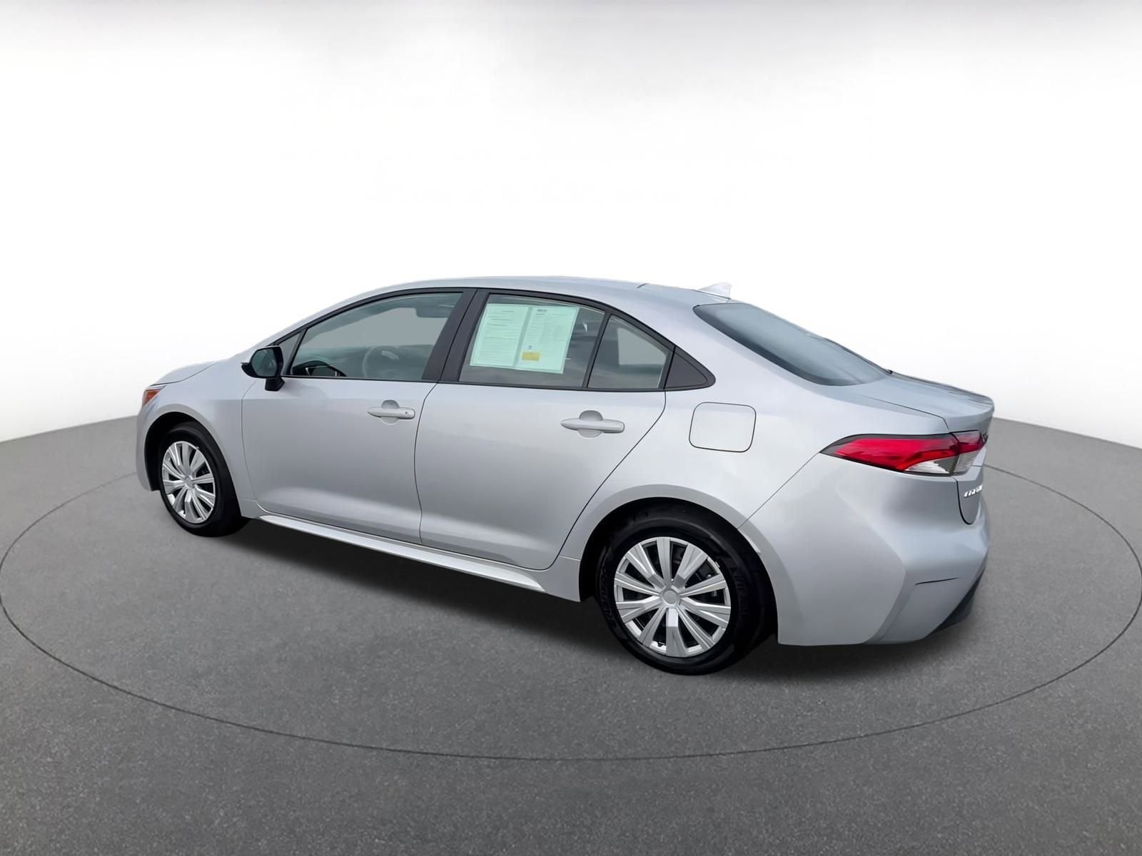 Thumbnail: 2024 Toyota Corolla - 10