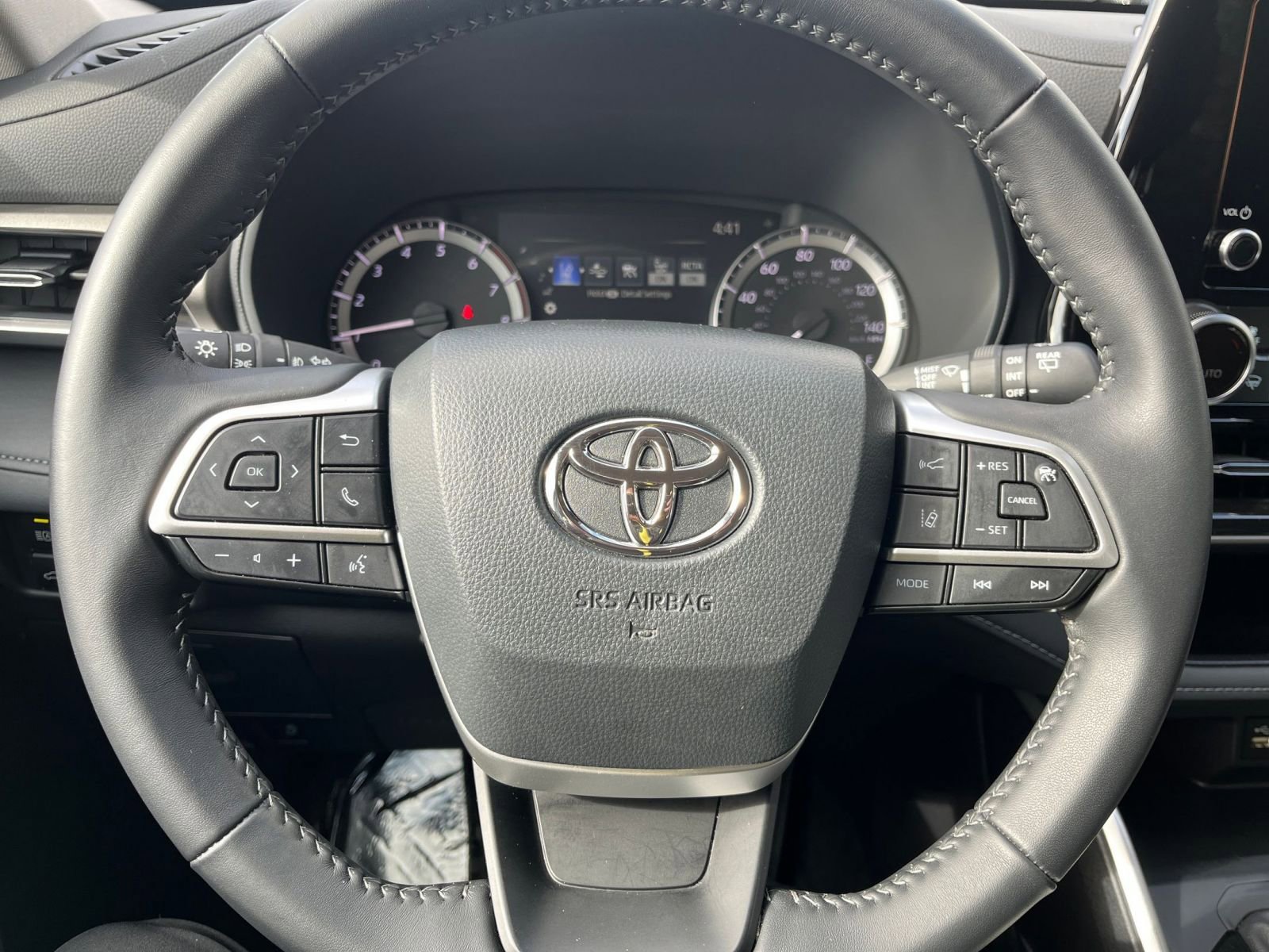 Thumbnail: 2025 Toyota Highlander - 29