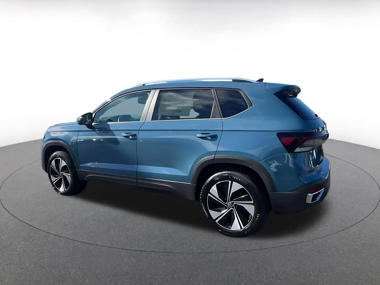 Thumbnail: 2026 Volkswagen Taos - 9