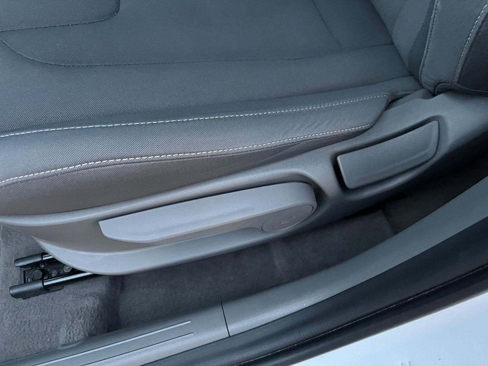 Thumbnail: 2025 Hyundai Elantra - 23