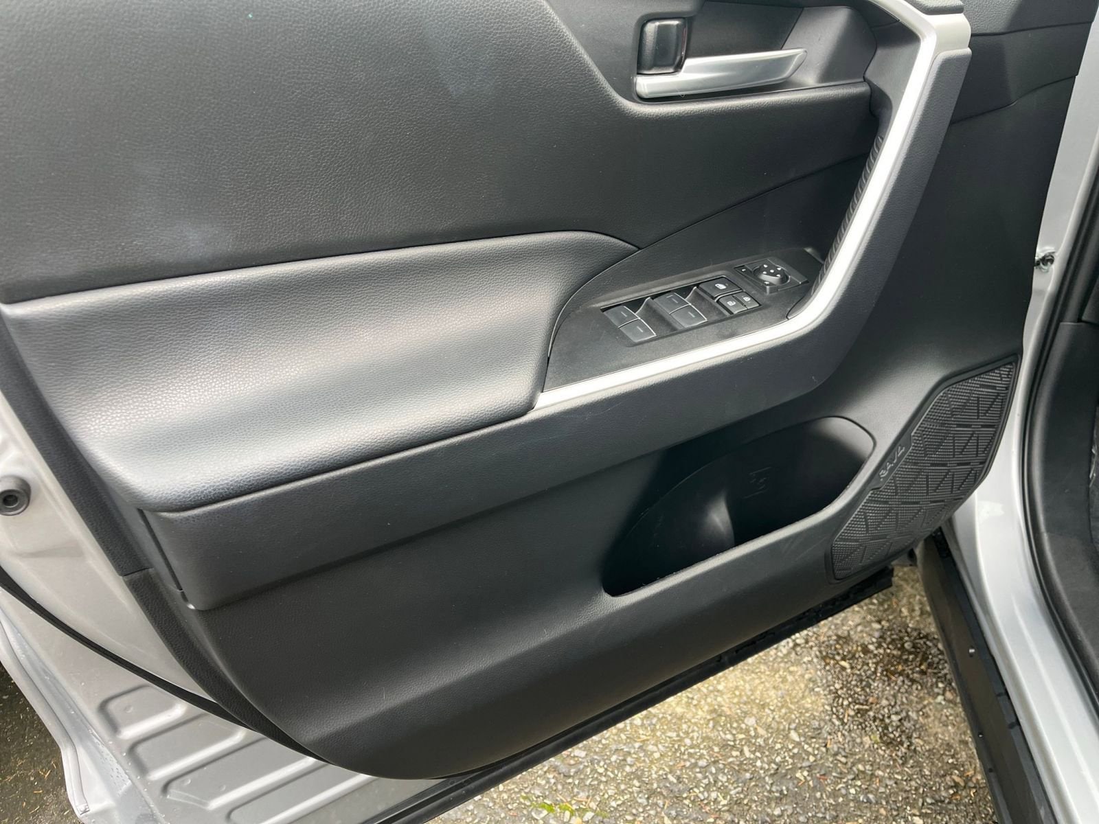 Thumbnail: 2025 Toyota RAV4 - 20