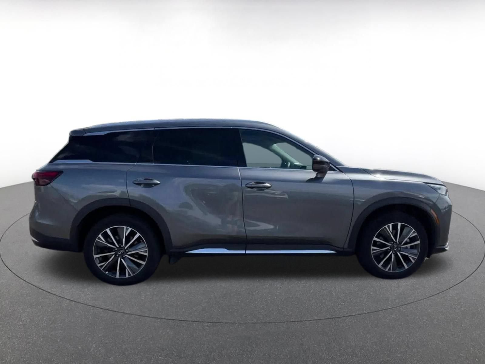 Thumbnail: 2026 INFINITI QX60 - 16