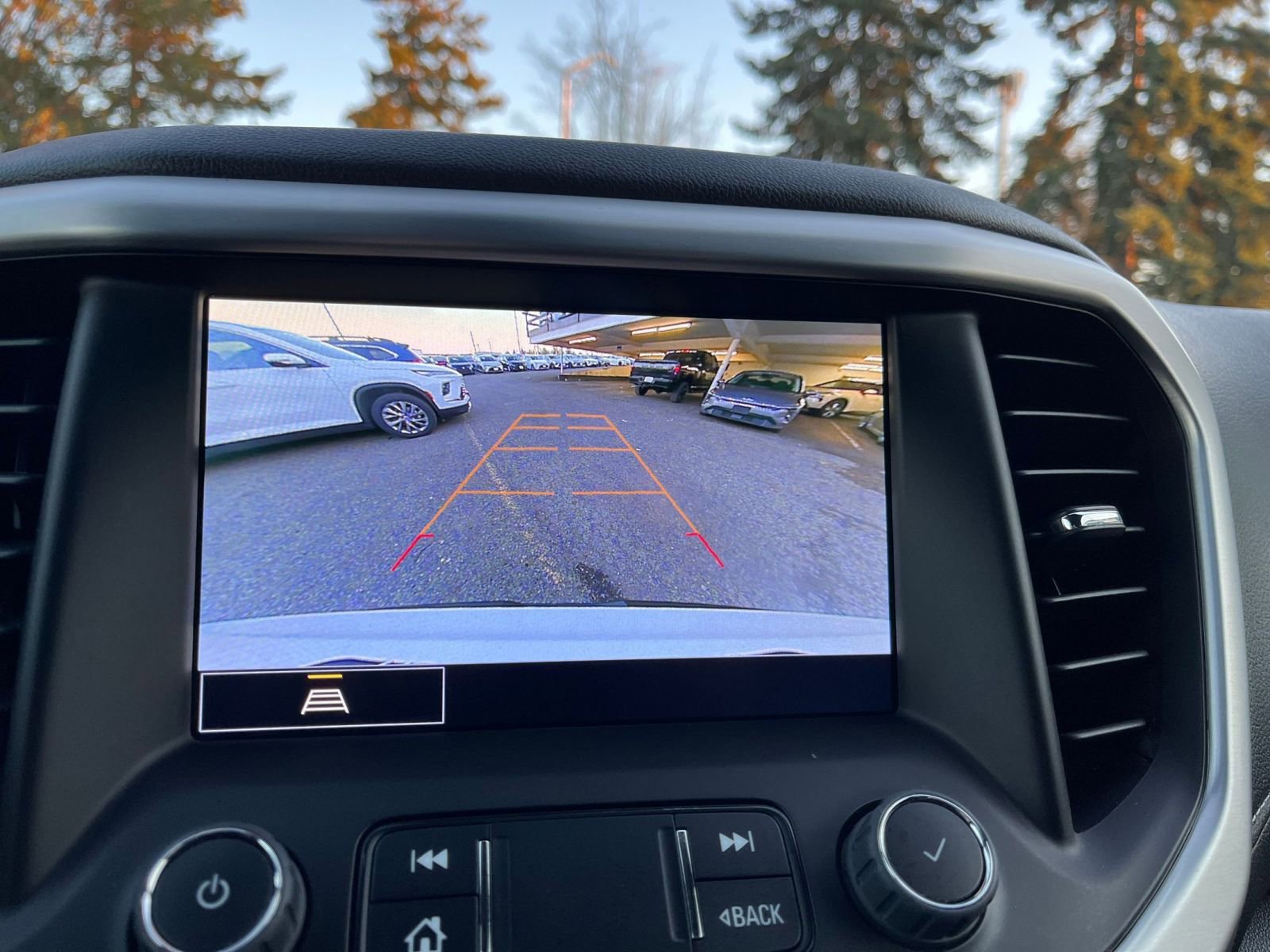 Thumbnail: 2023 GMC Acadia - 27