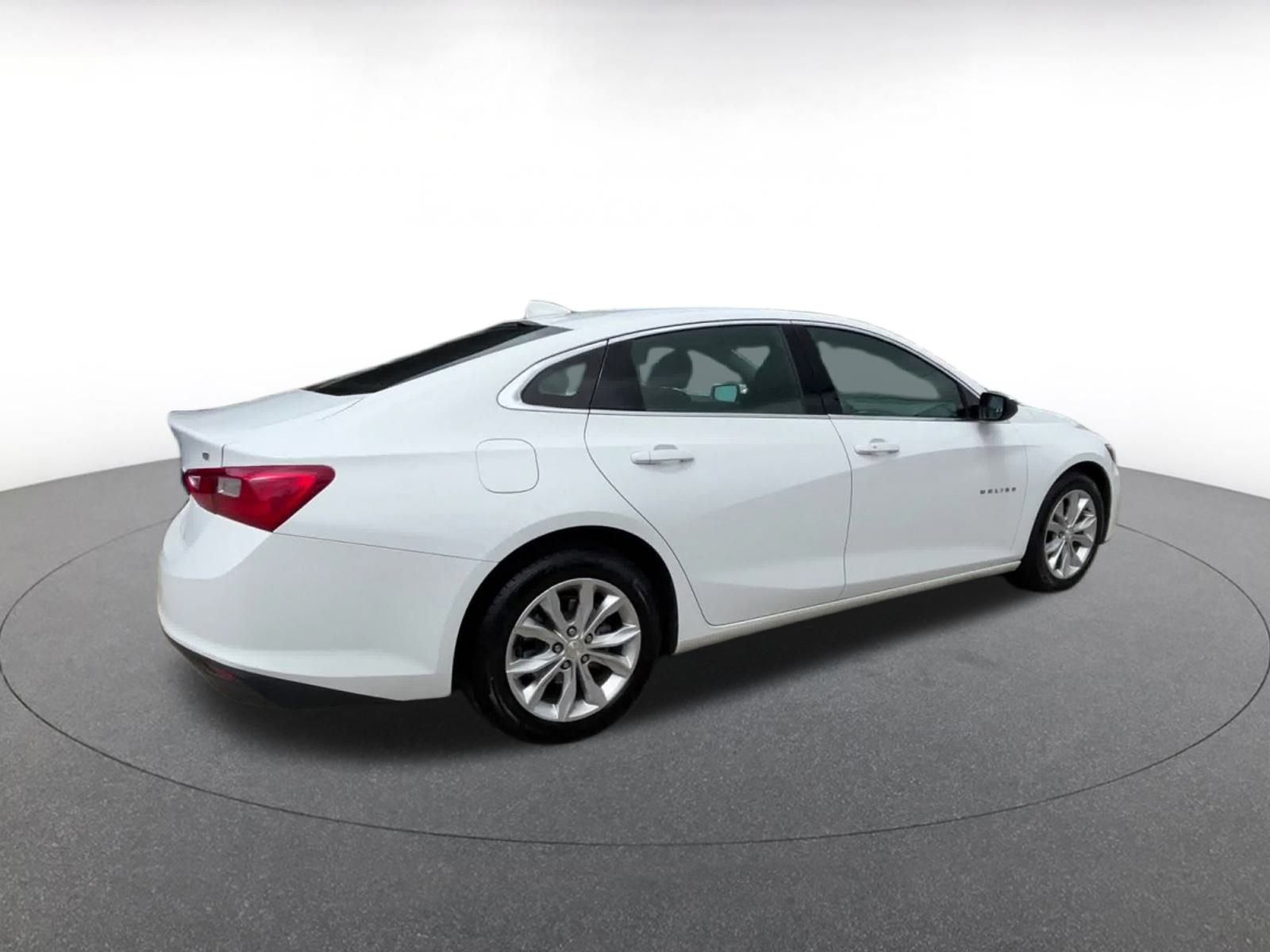 Thumbnail: 2023 Chevrolet Malibu - 15