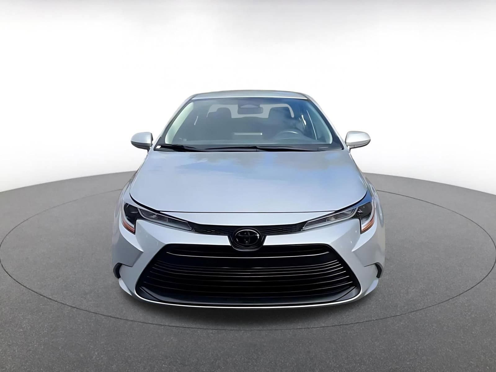 Thumbnail: 2025 Toyota Corolla - 4
