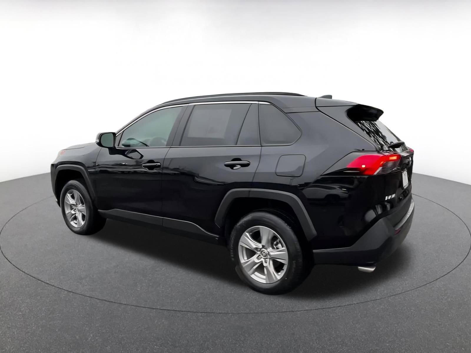 Thumbnail: 2025 Toyota RAV4 - 10