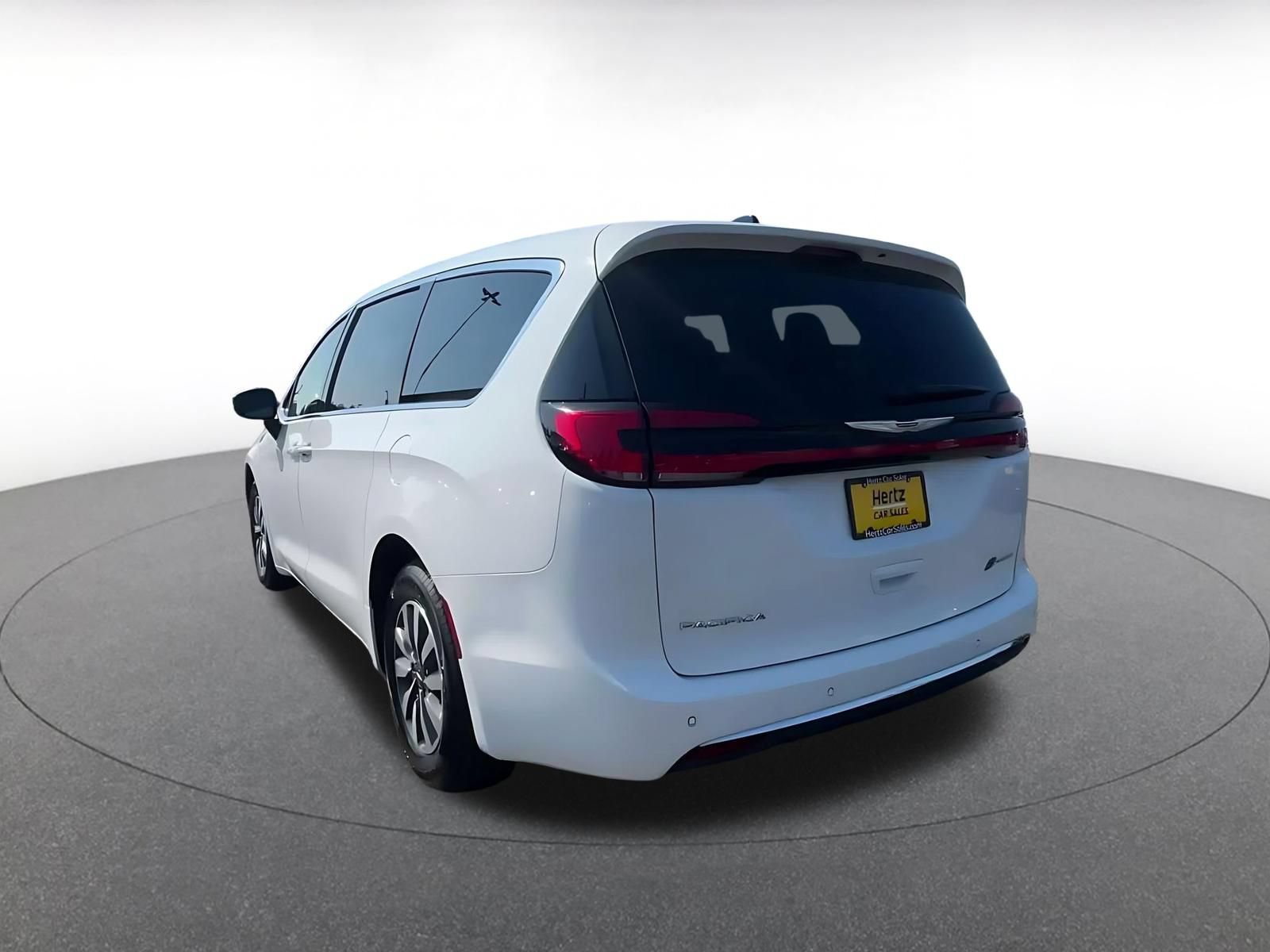 Thumbnail: 2023 Chrysler Pacifica - 11