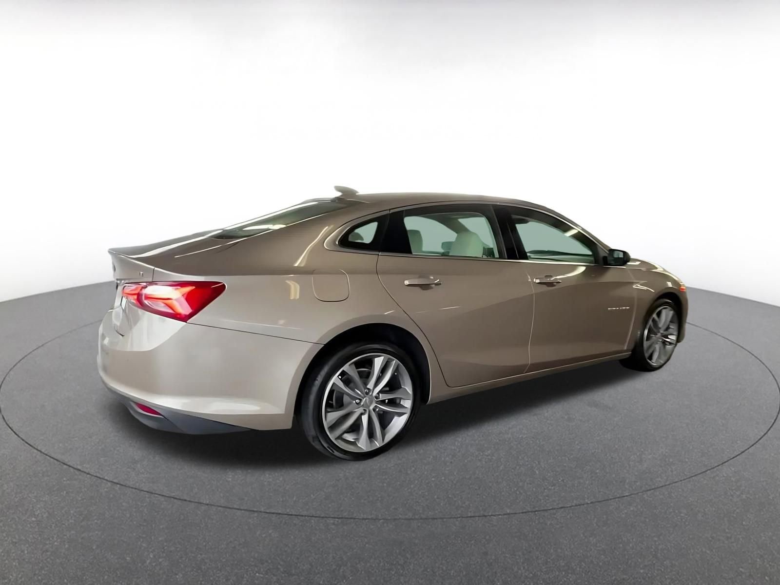 Thumbnail: 2024 Chevrolet Malibu - 14