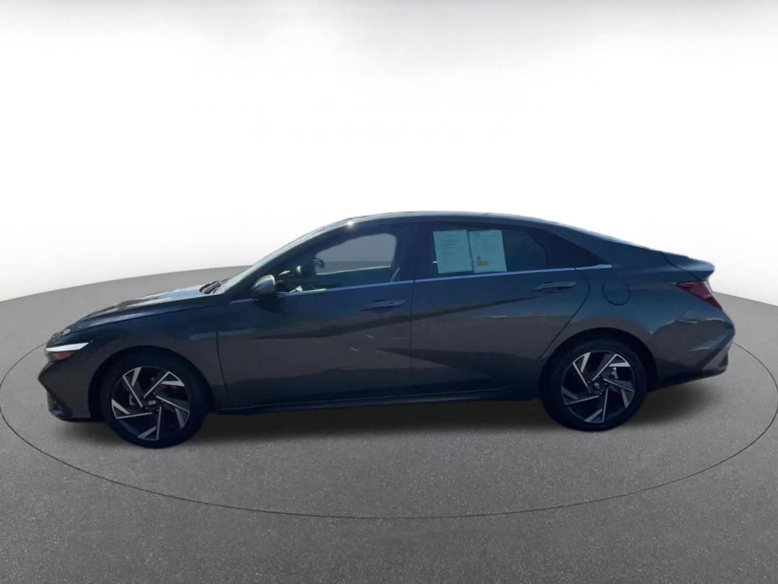 Thumbnail: 2025 Hyundai Elantra - 9