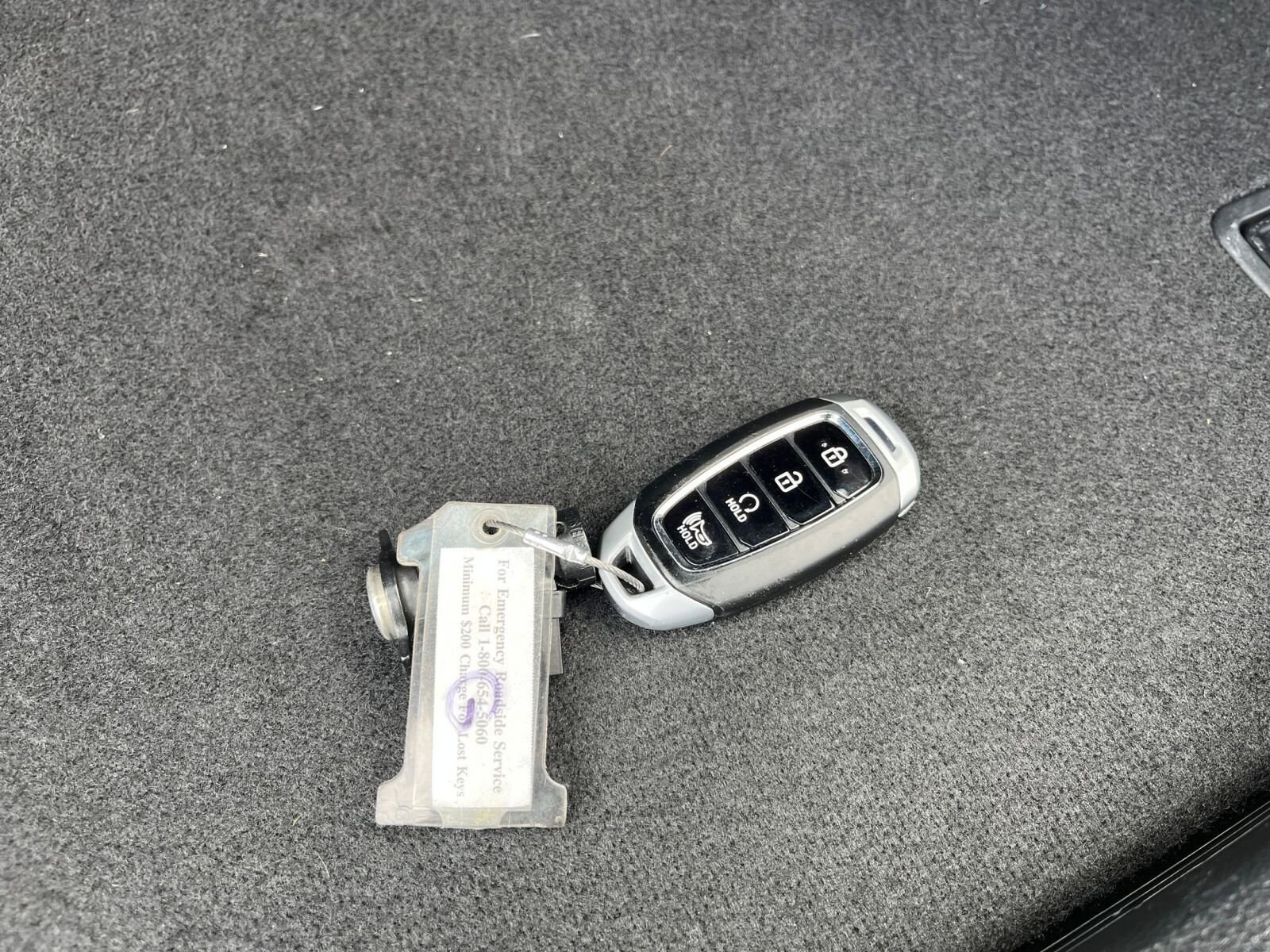 Thumbnail: 2025 Hyundai Venue - 21