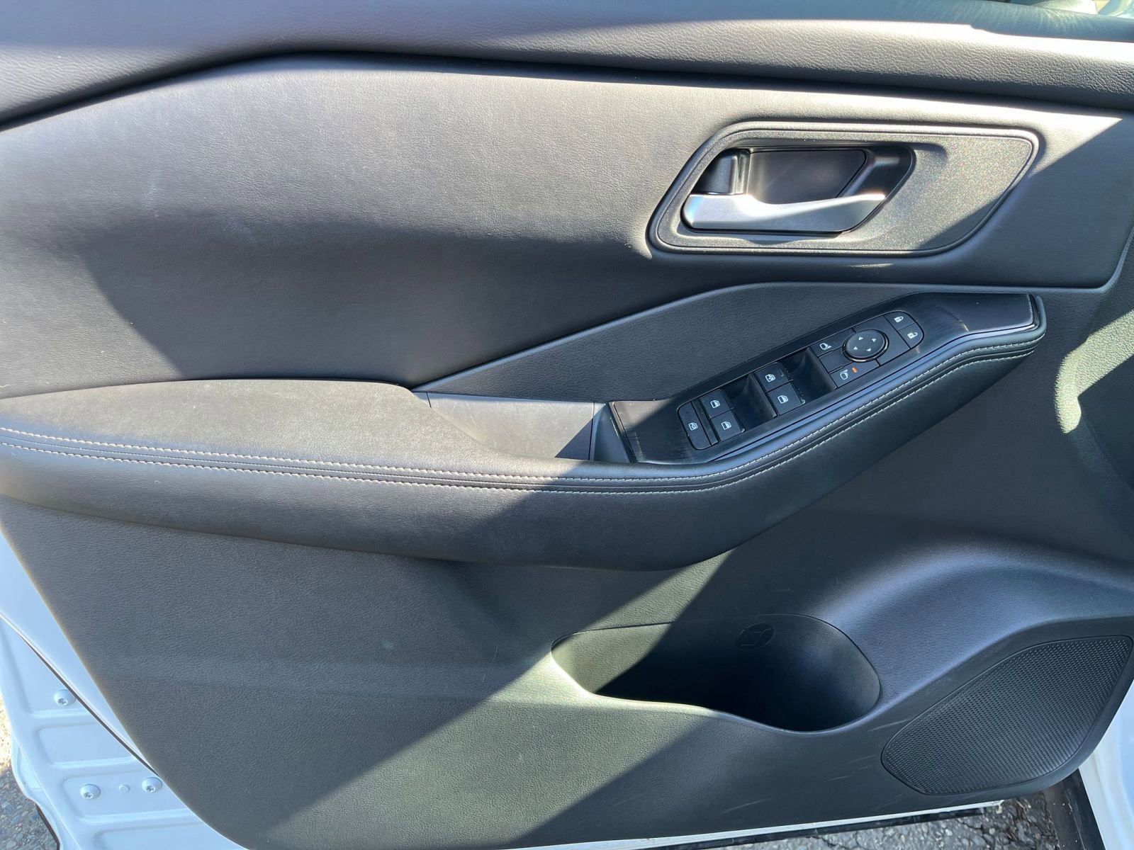 Thumbnail: 2025 Nissan Rogue - 18