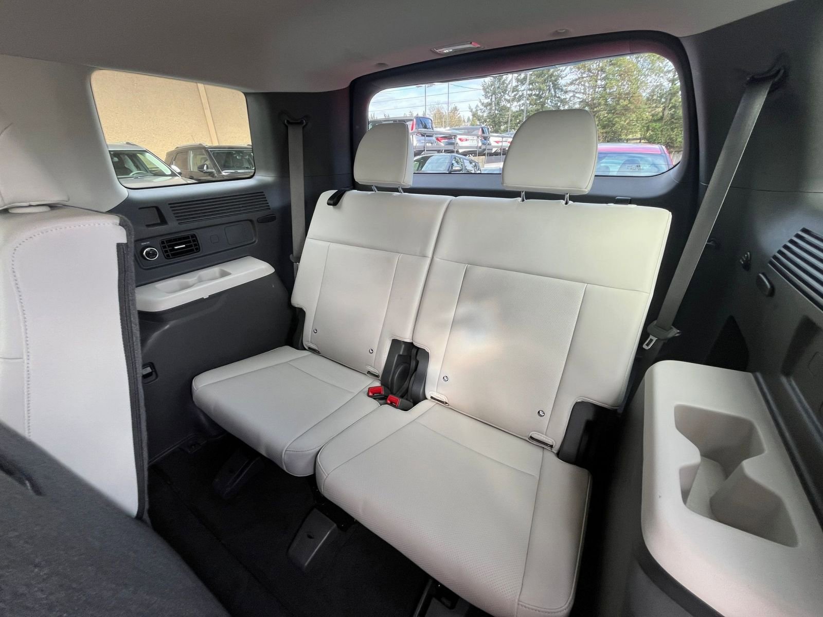 Thumbnail: 2025 Hyundai Santa Fe - 31