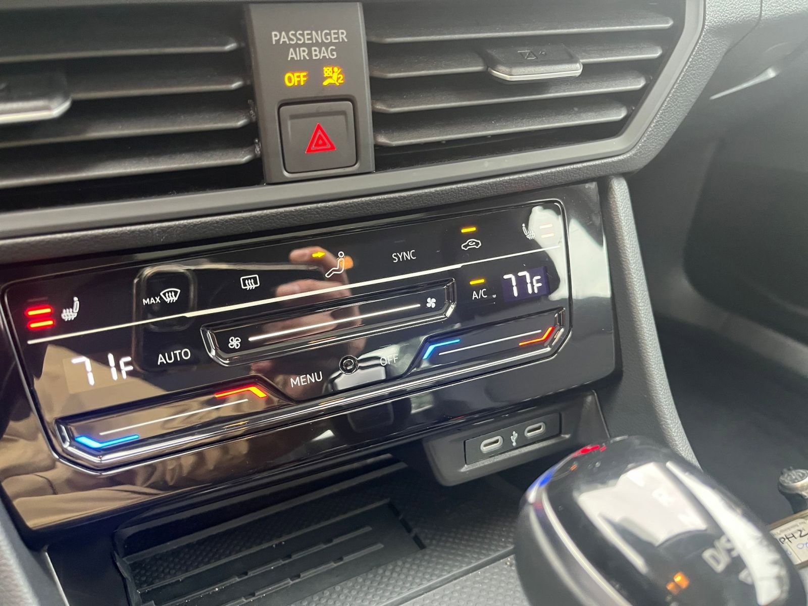 Thumbnail: 2025 Volkswagen Jetta - 24