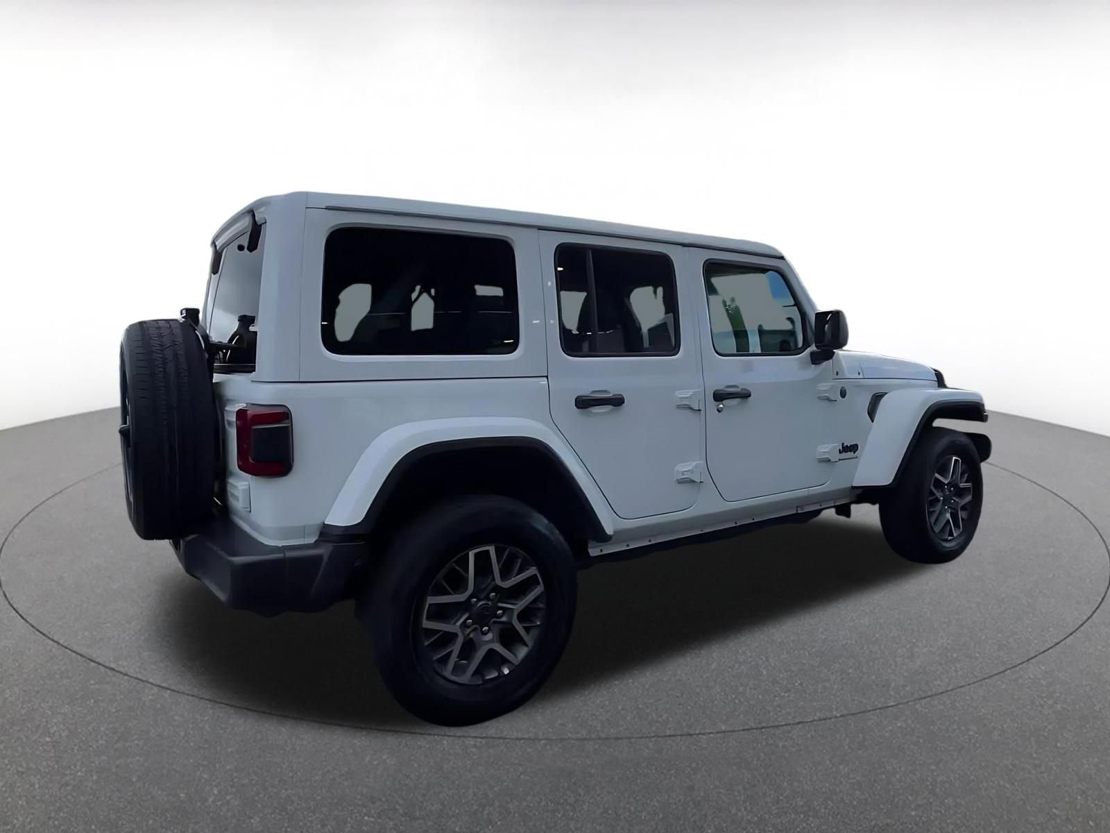 Thumbnail: 2025 Jeep Wrangler - 15