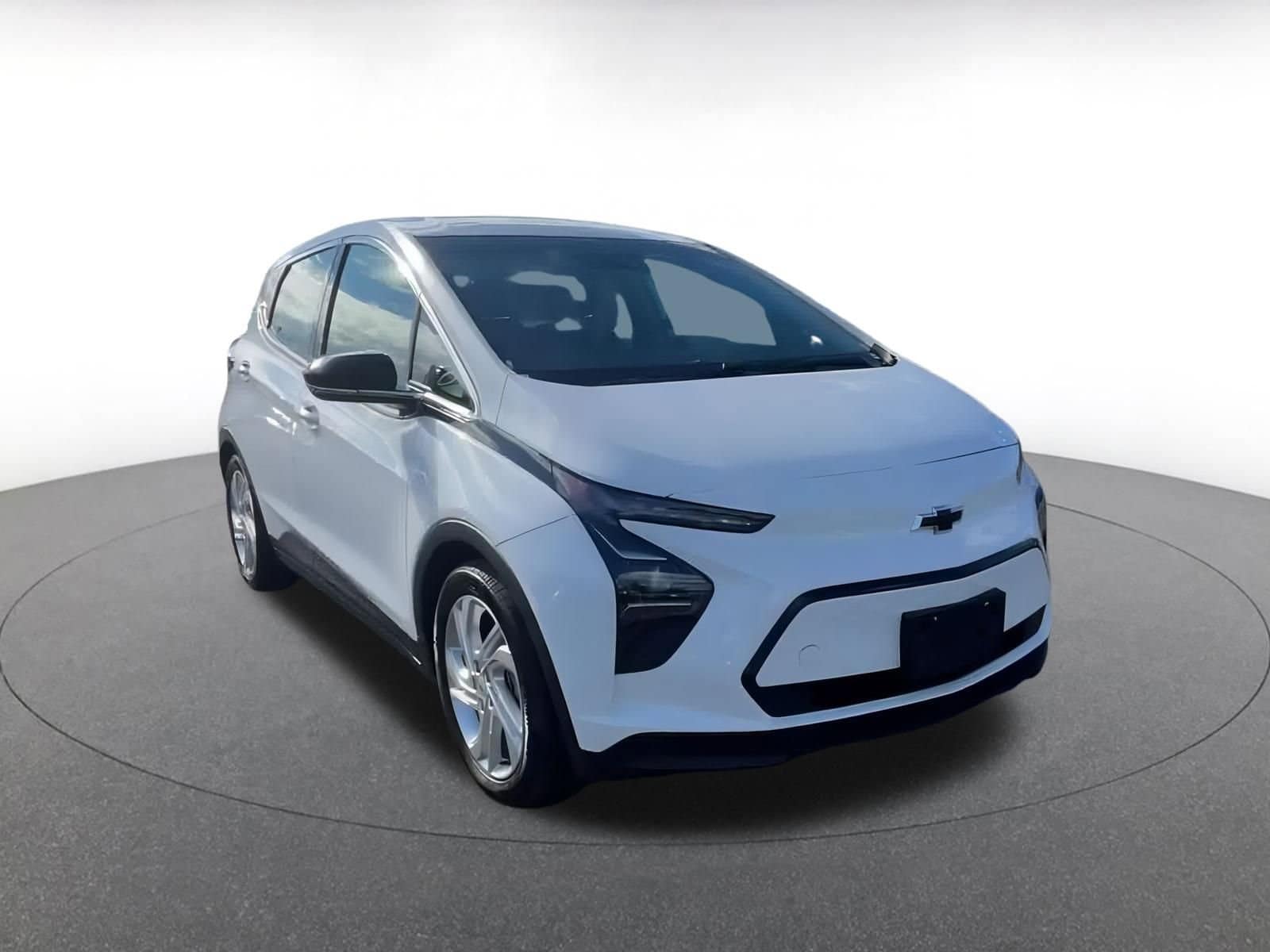 Thumbnail: 2023 Chevrolet Bolt EV - 3