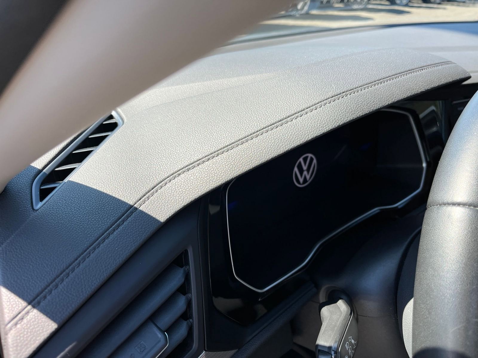 Thumbnail: 2024 Volkswagen Jetta - 34