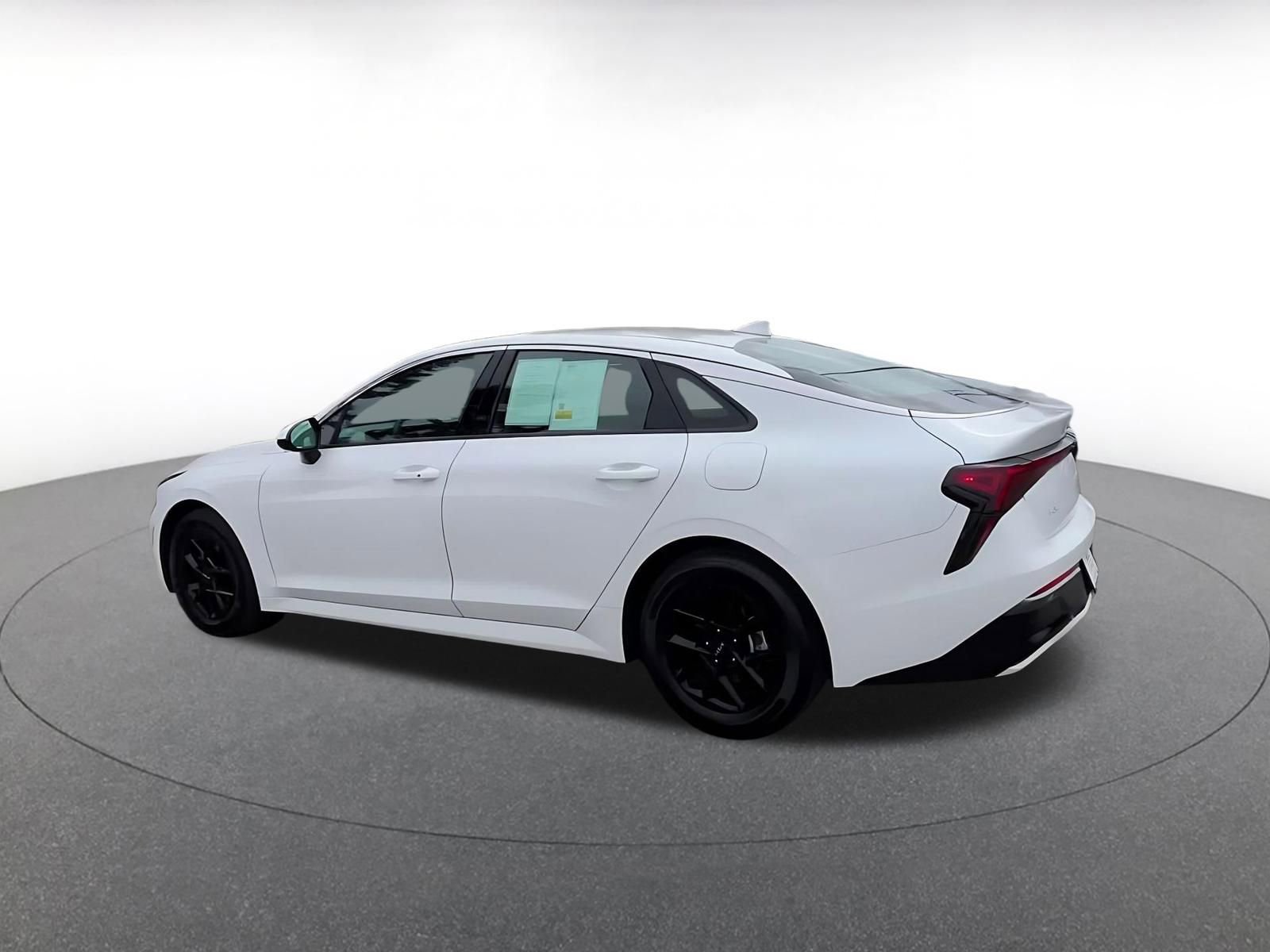 Thumbnail: 2025 Kia K5 - 10