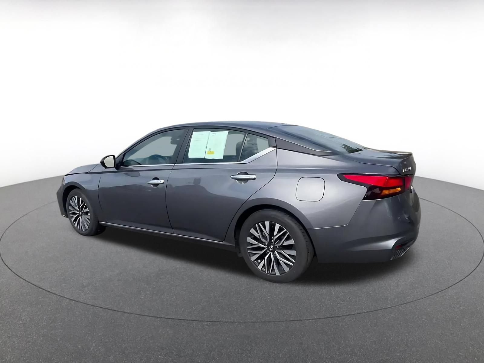 Thumbnail: 2025 Nissan Altima - 10