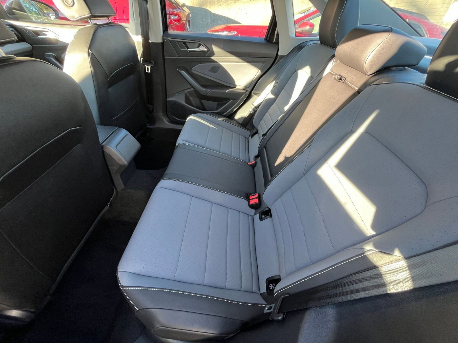 Thumbnail: 2025 Volkswagen Jetta - 28