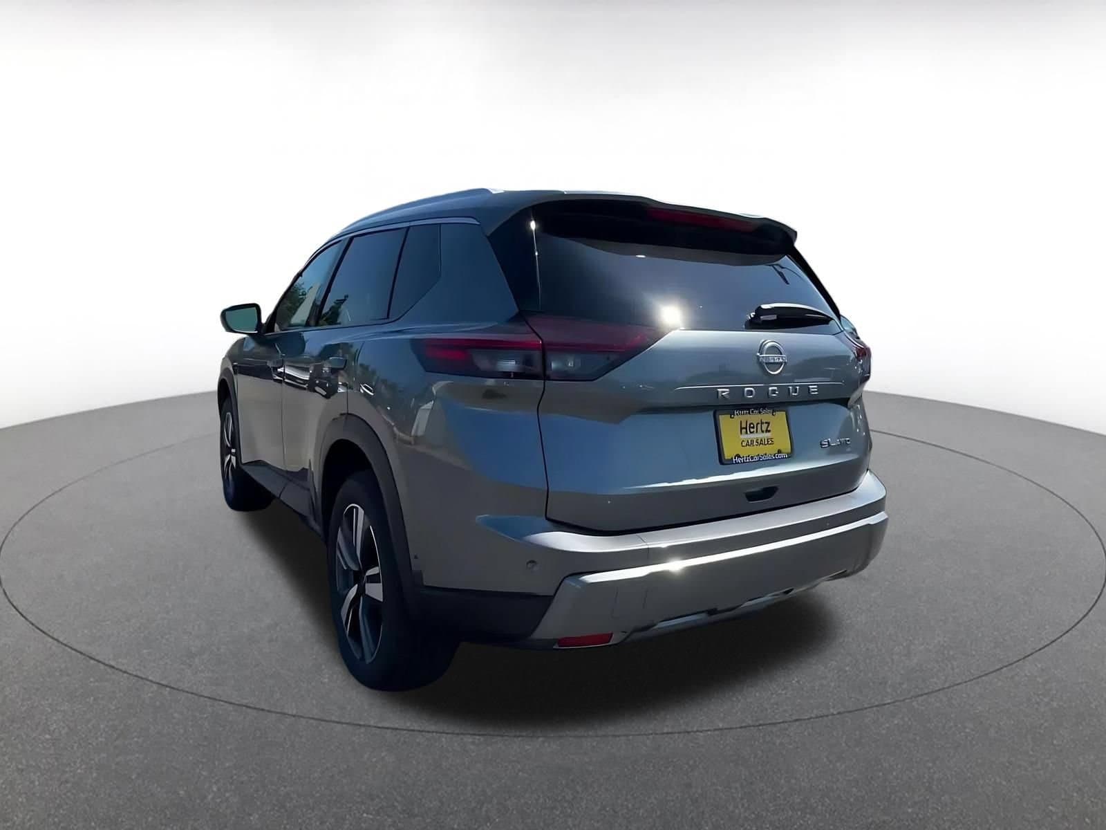 Thumbnail: 2026 Nissan Rogue - 10