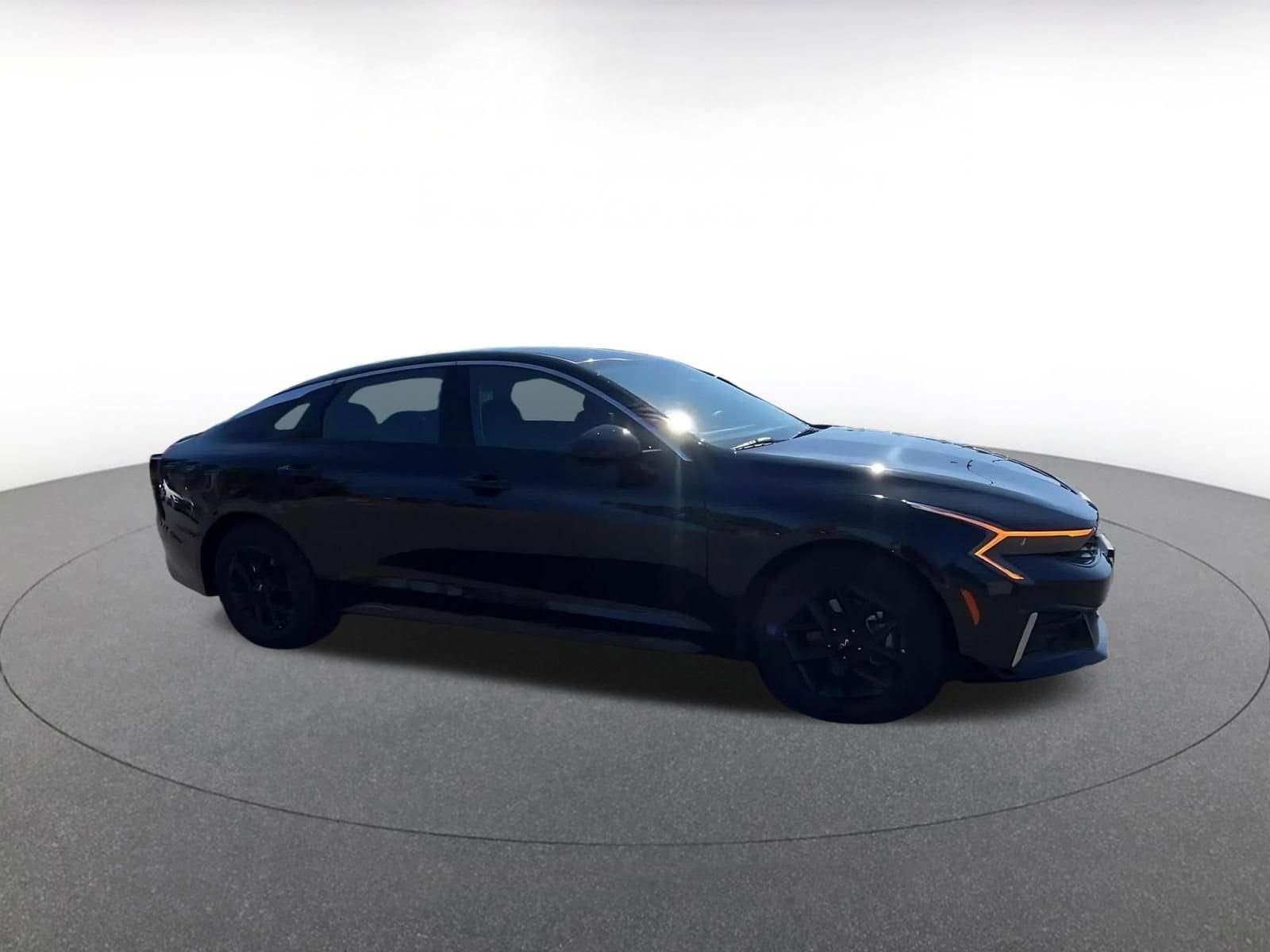 Thumbnail: 2025 Kia K5 - 2