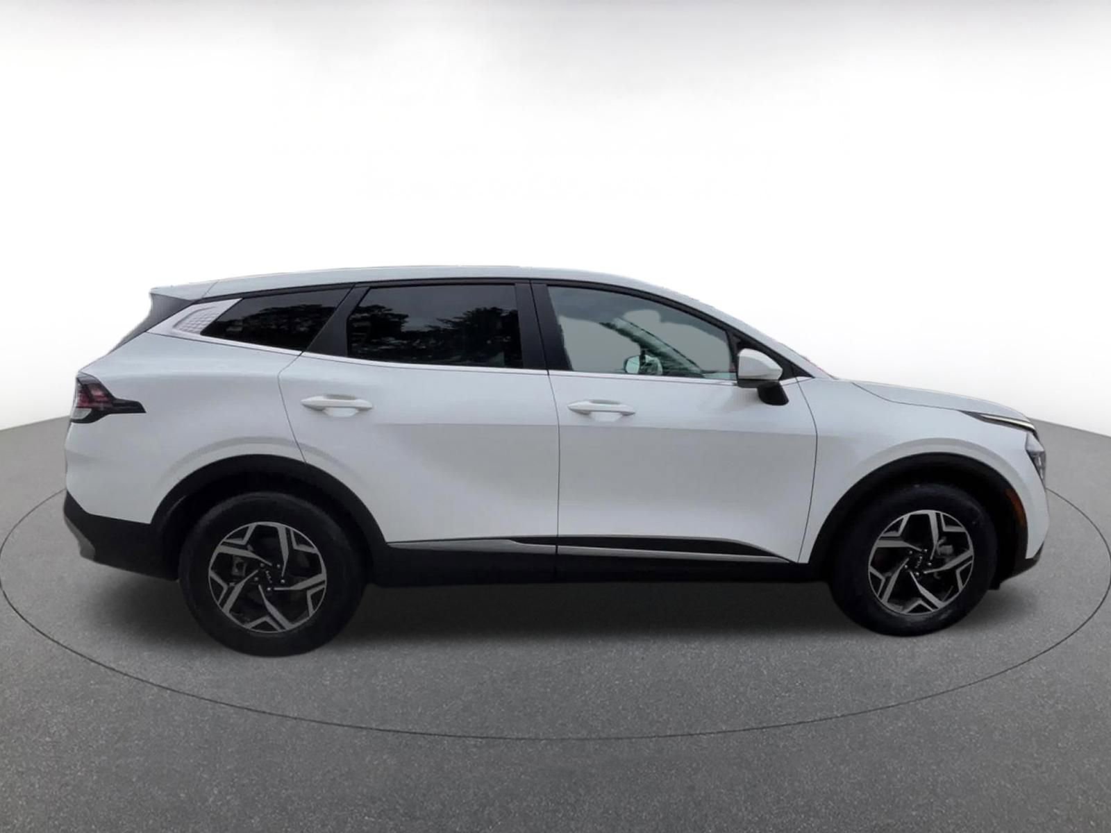 Thumbnail: 2025 Kia Sportage - 16