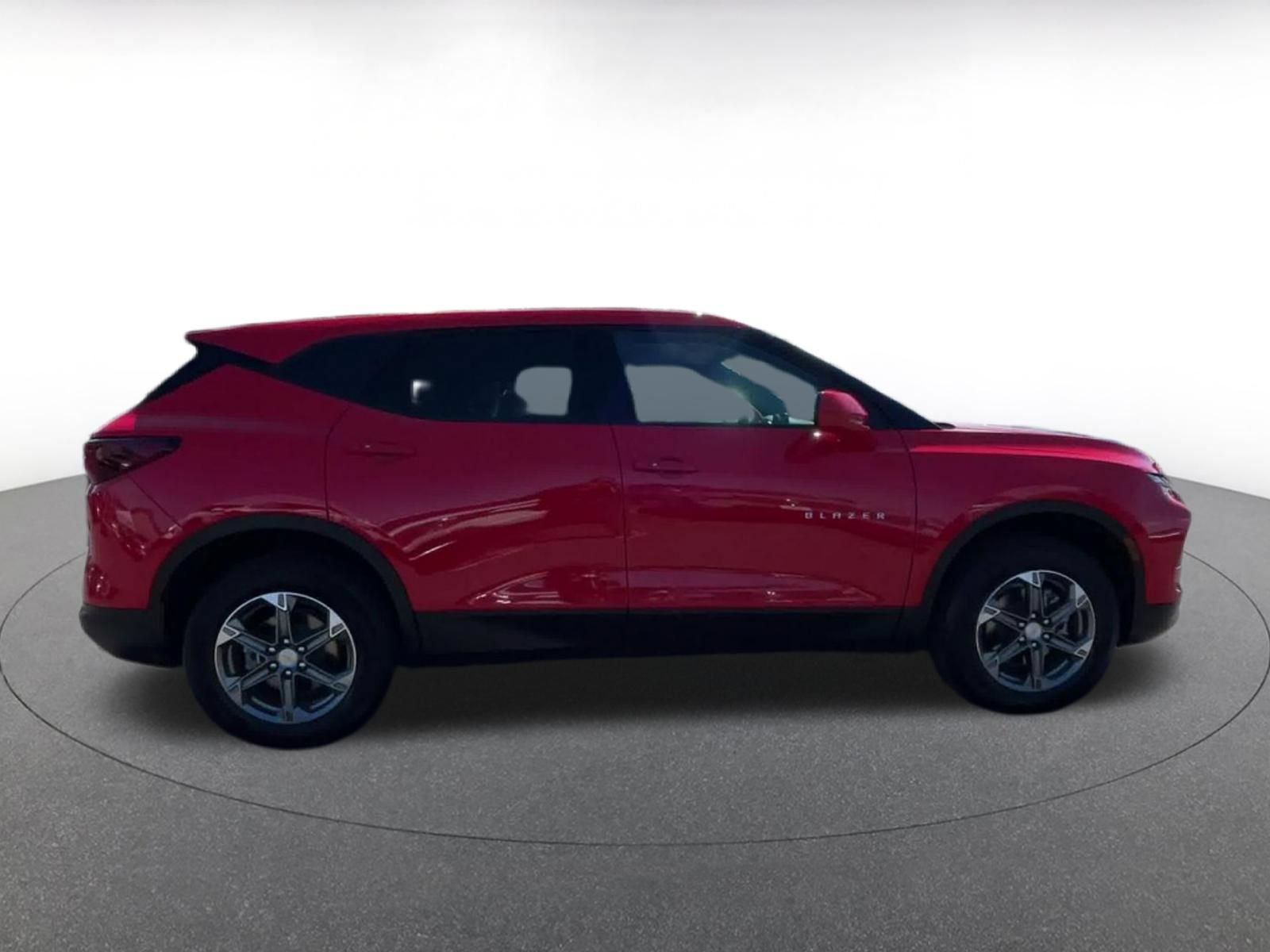 Thumbnail: 2026 Chevrolet Blazer - 15