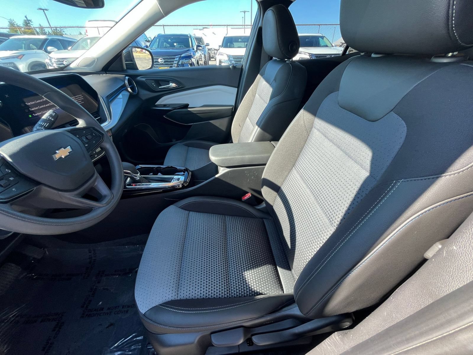 Thumbnail: 2025 Chevrolet Trax - 23