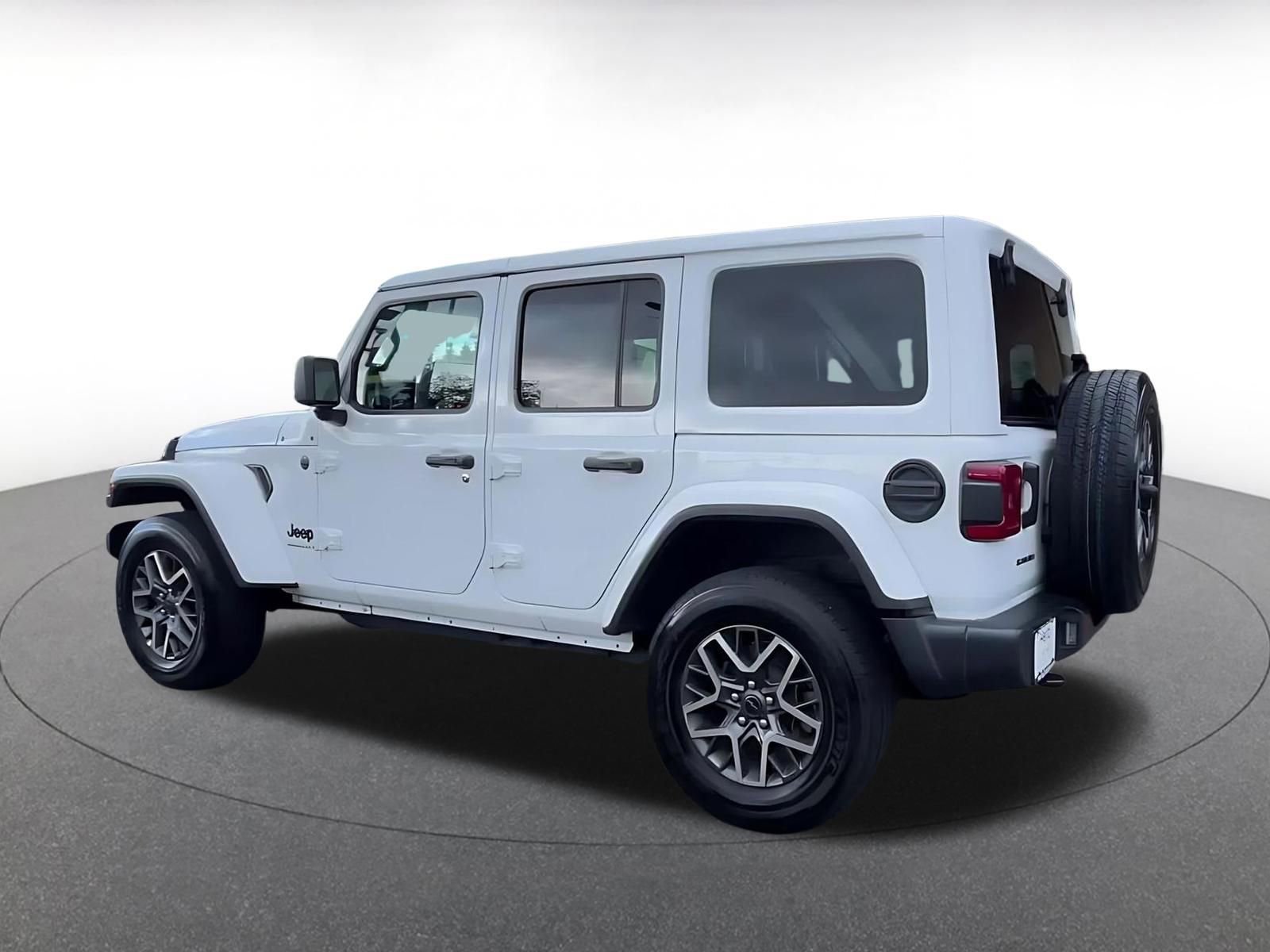 Thumbnail: 2025 Jeep Wrangler - 9