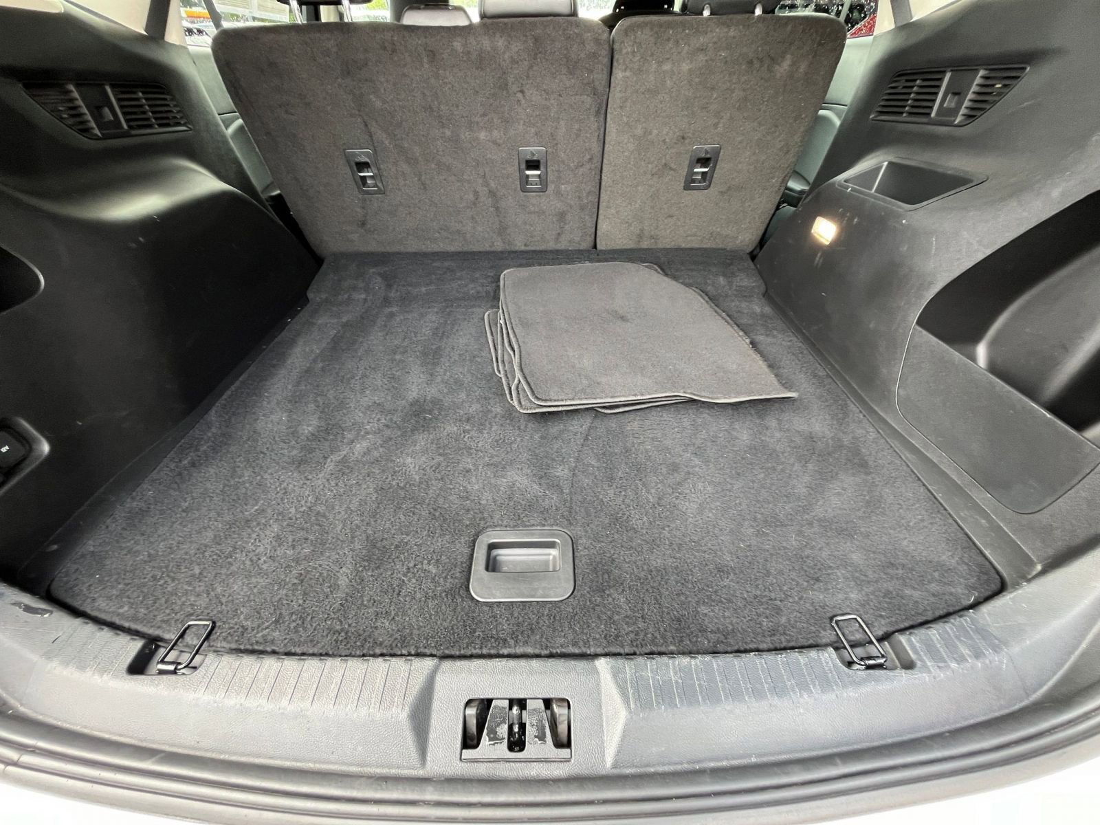 Thumbnail: 2024 Ford Edge - 31