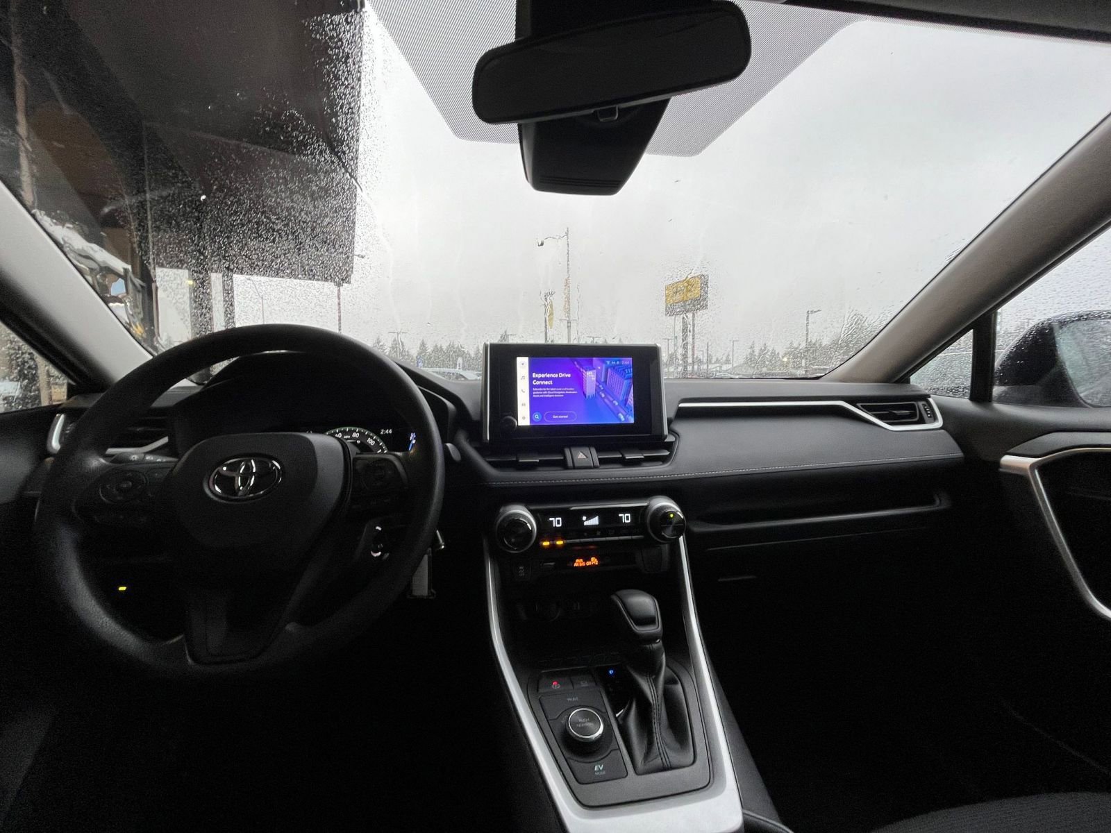 Thumbnail: 2025 Toyota RAV4 - 33