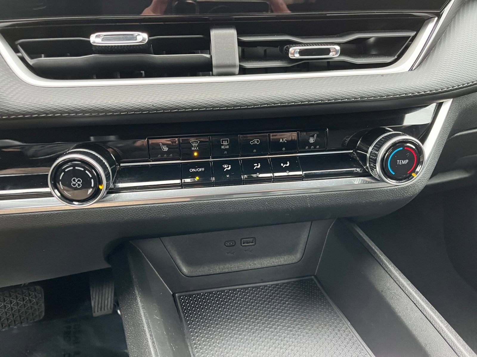 Thumbnail: 2025 Chevrolet Equinox - 24