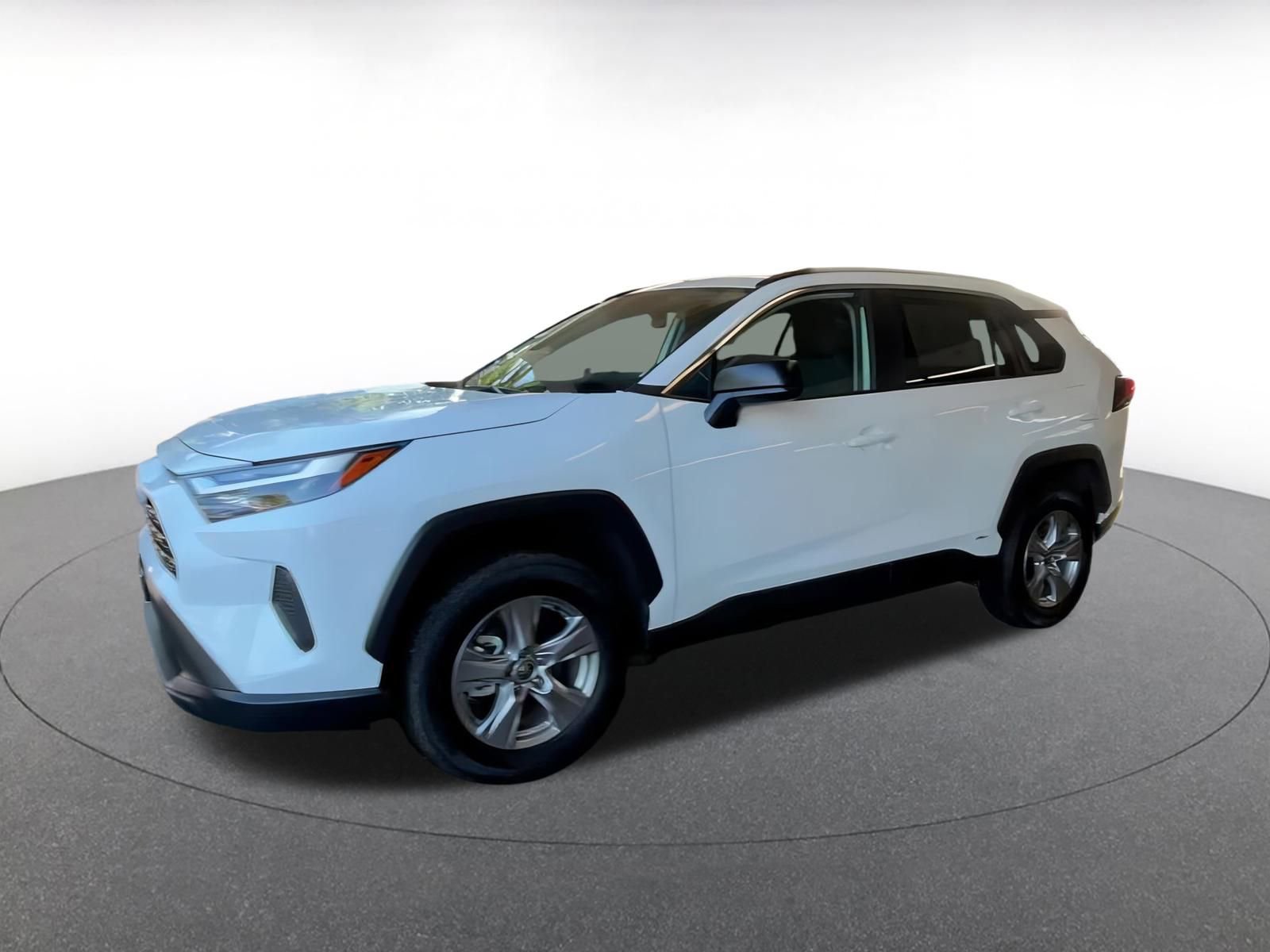 Thumbnail: 2025 Toyota RAV4 - 8