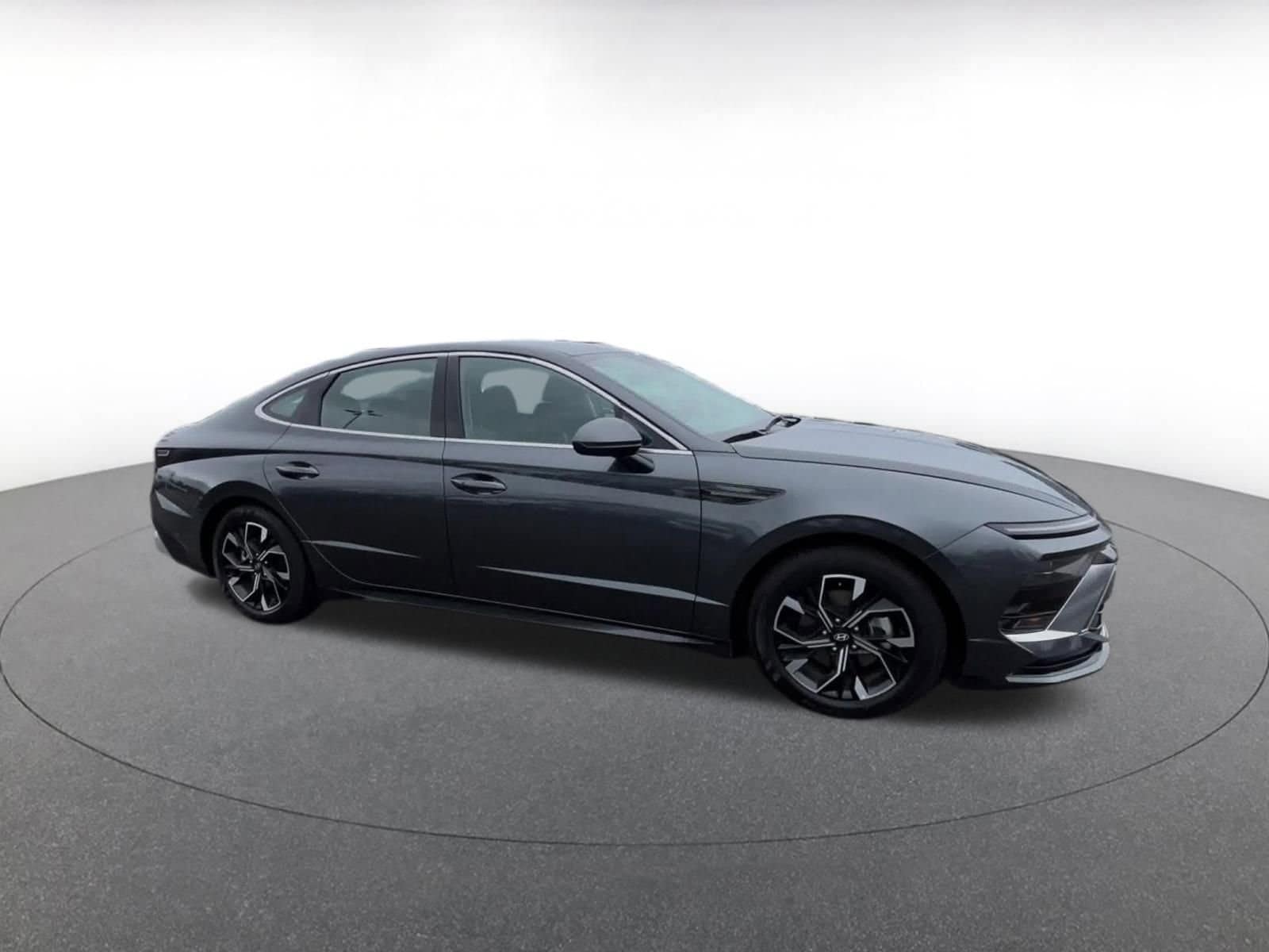 Thumbnail: 2025 Hyundai Sonata - 2